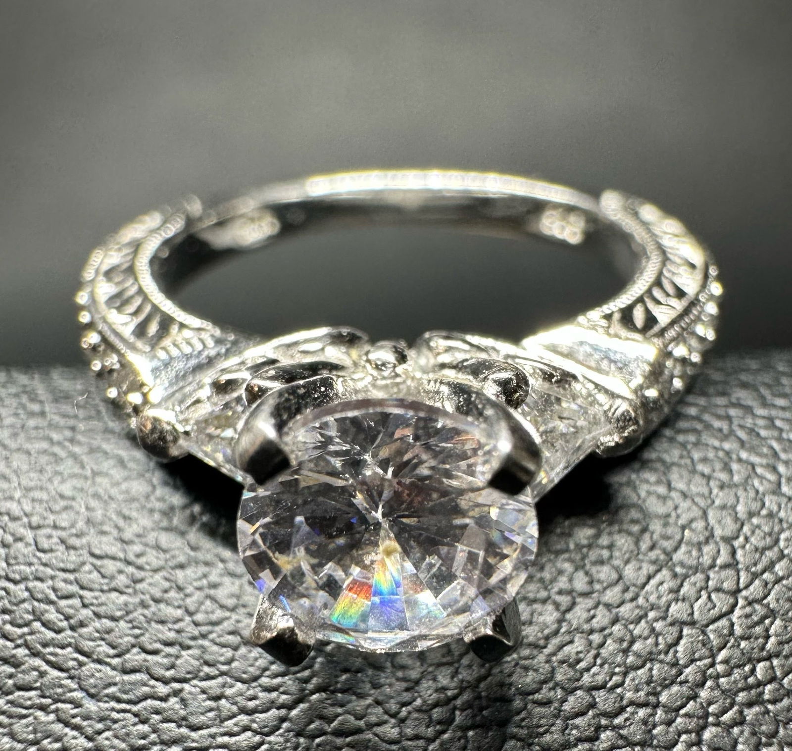 Sz6.25/4g Sterling Silver Faceted Cubic Zirconia Ring (1 of 9)