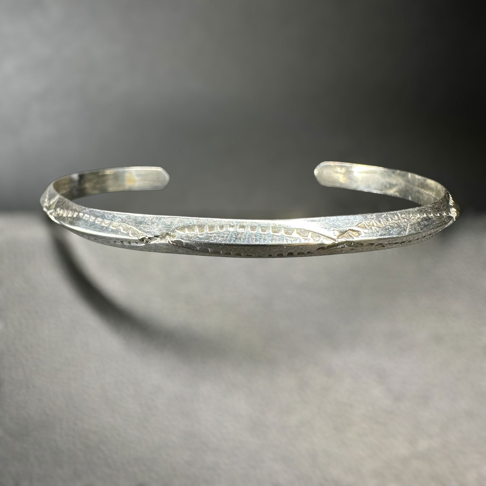 6.5"/8g Native American Stamped Sterling Silver Cuff Bracelet (1 of 8)