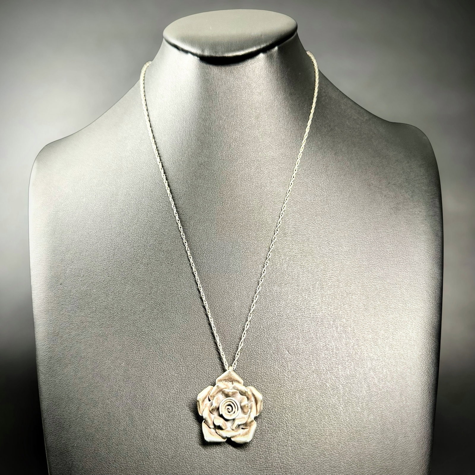 20"/9g Vintage Handmade Sterling Silver Rose Pendant Necklace: 20"/9g Vintage Sterling Silver Rose Pendant Necklace:Brand/Model: No hallmark. Artisan unknown. Chain is marked “USA 925” and “MINECRAFT” on clasp tag.Manufacturer Location: Not marked