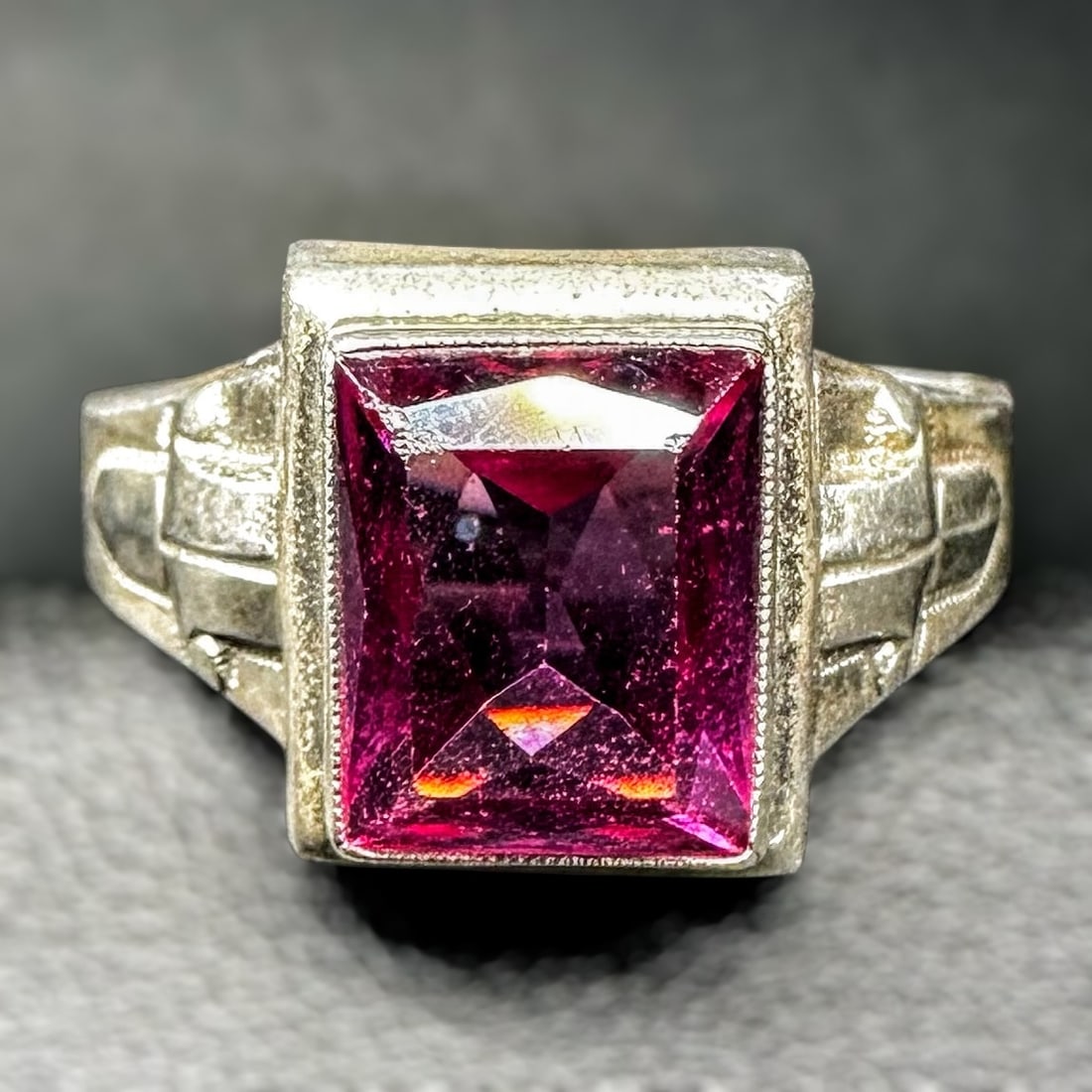 Sz10.5/5g Art Deco Sterling Silver Faceted Synthetic Ruby Ring: Sz10.5/5g Art Deco Sterling Silver Faceted Synthetic Ruby Ring:Brand/Model: Unknown.Manufacturer Location: Not marked.Year Produced: Unknown.Condition: Good overall condition with surface wear, light