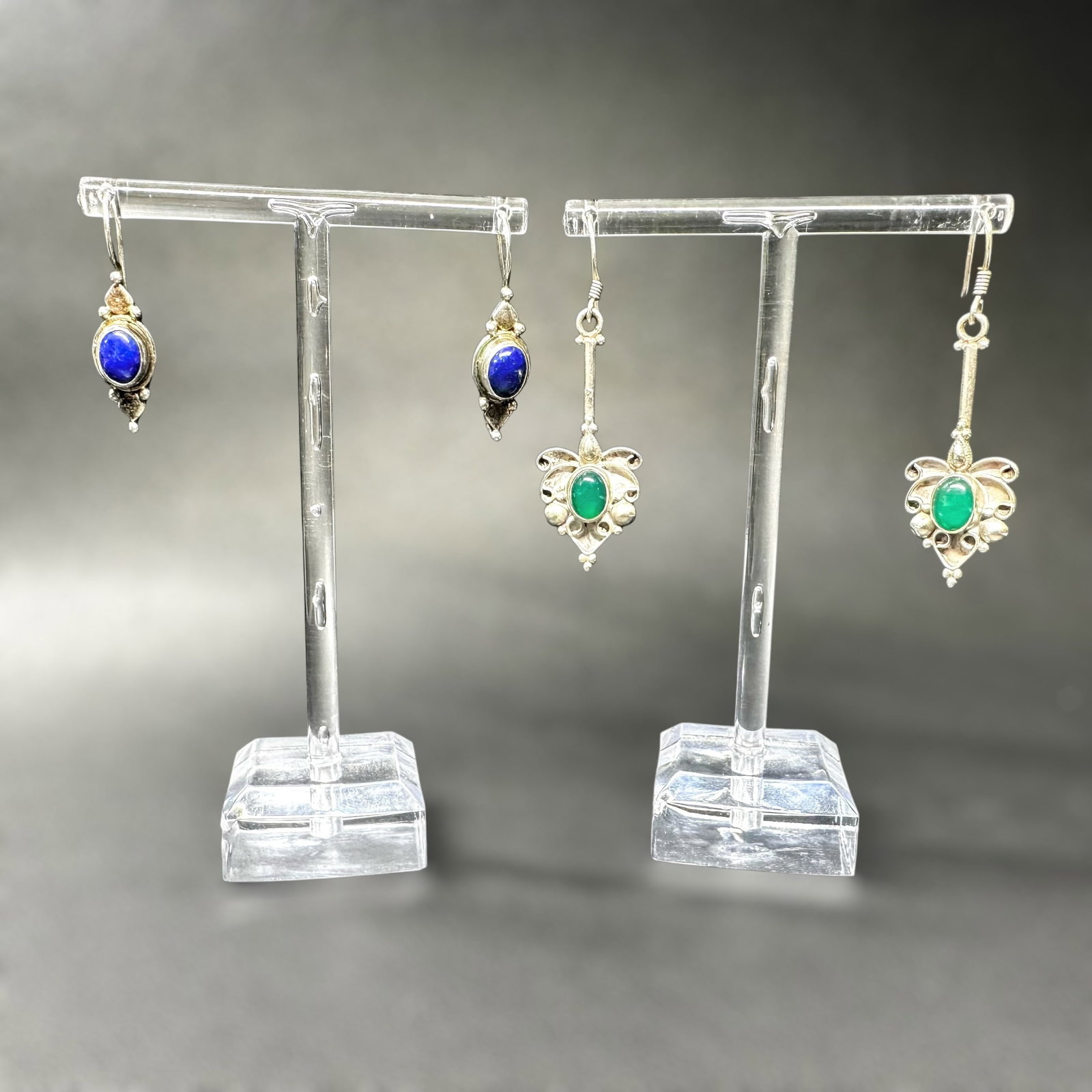 11g 925 Sterling Silver Chrysoprase & Lapis Lazuli Stone Earring Lot - 2 Pairs: 11g 925 Sterling Silver Chrysoprase & Lapis Lazuli Stone Earring Lot - 2 Pairs:Brand/Model: Unknown; mixed styles.Manufacturer Location: Not marked.Year Produced: Unknown.Condition: Overall good condi