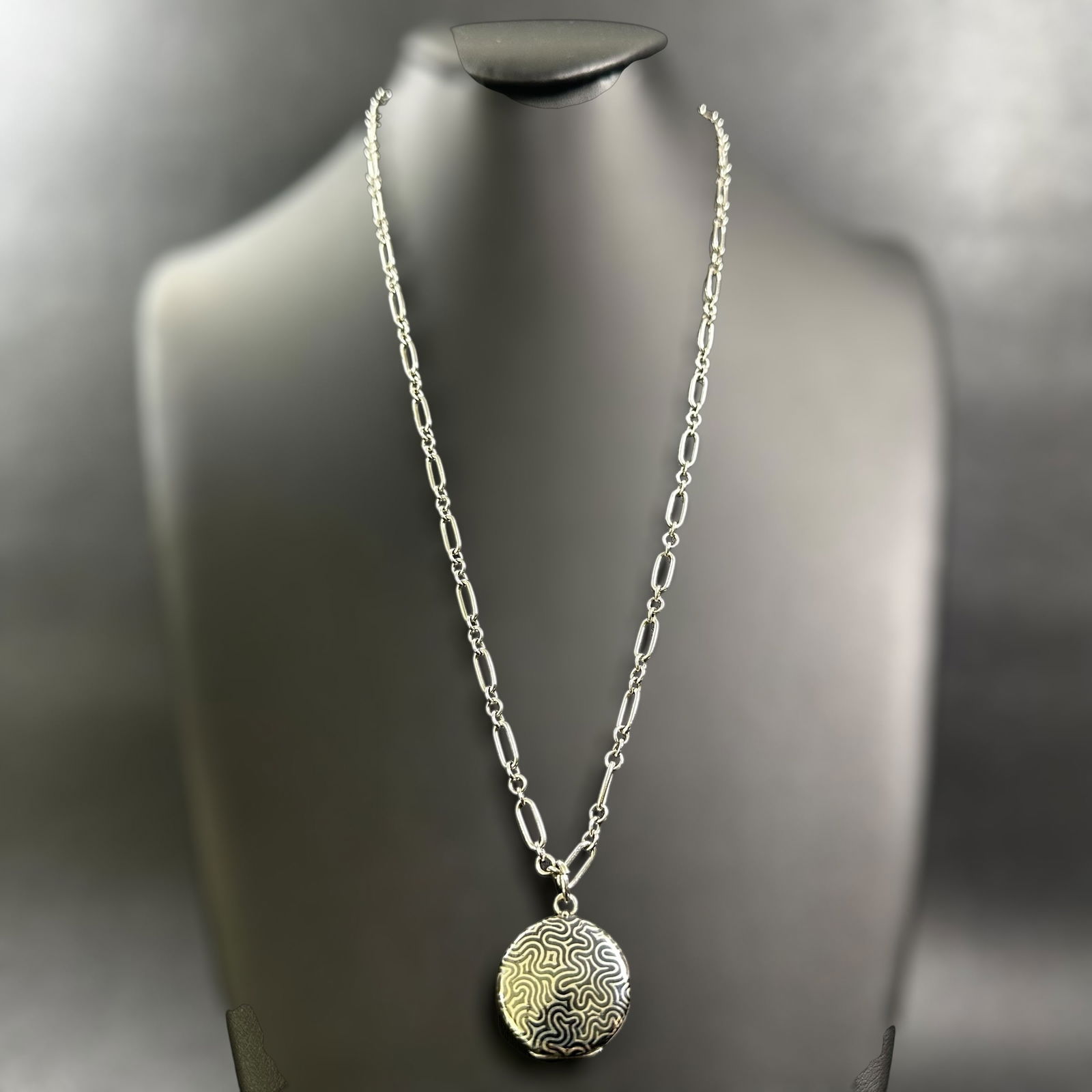 24"/20g Antique Victorian Era Sterling Silver Niello Locket Pendant Necklace (1 of 10)