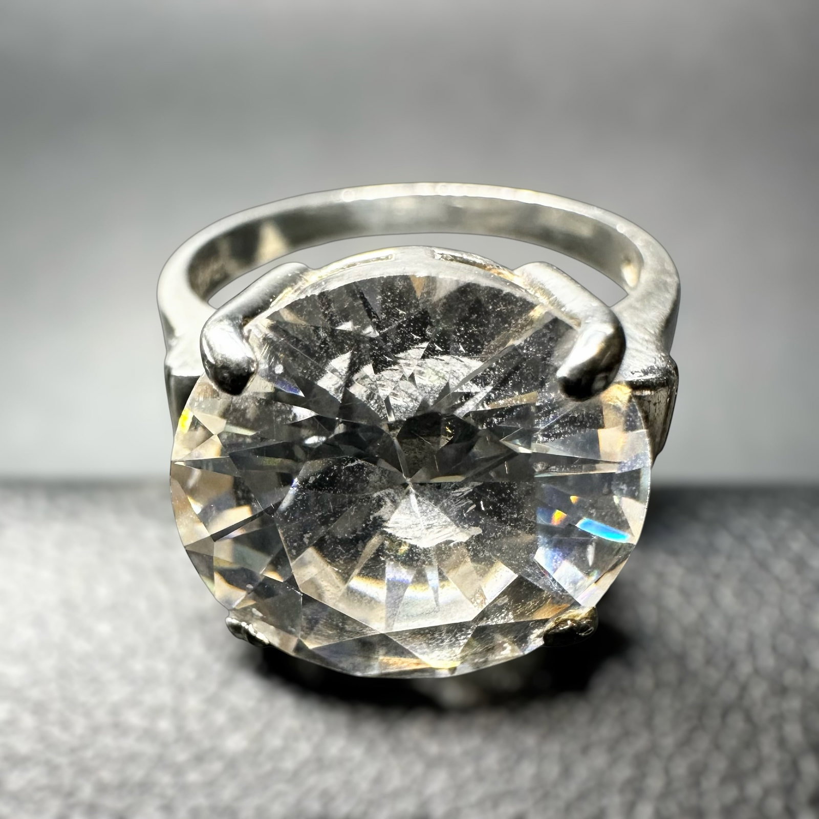 Sz5.5/5g 925 Sterling Silver Cubic Zirconia Ring (1 of 9)