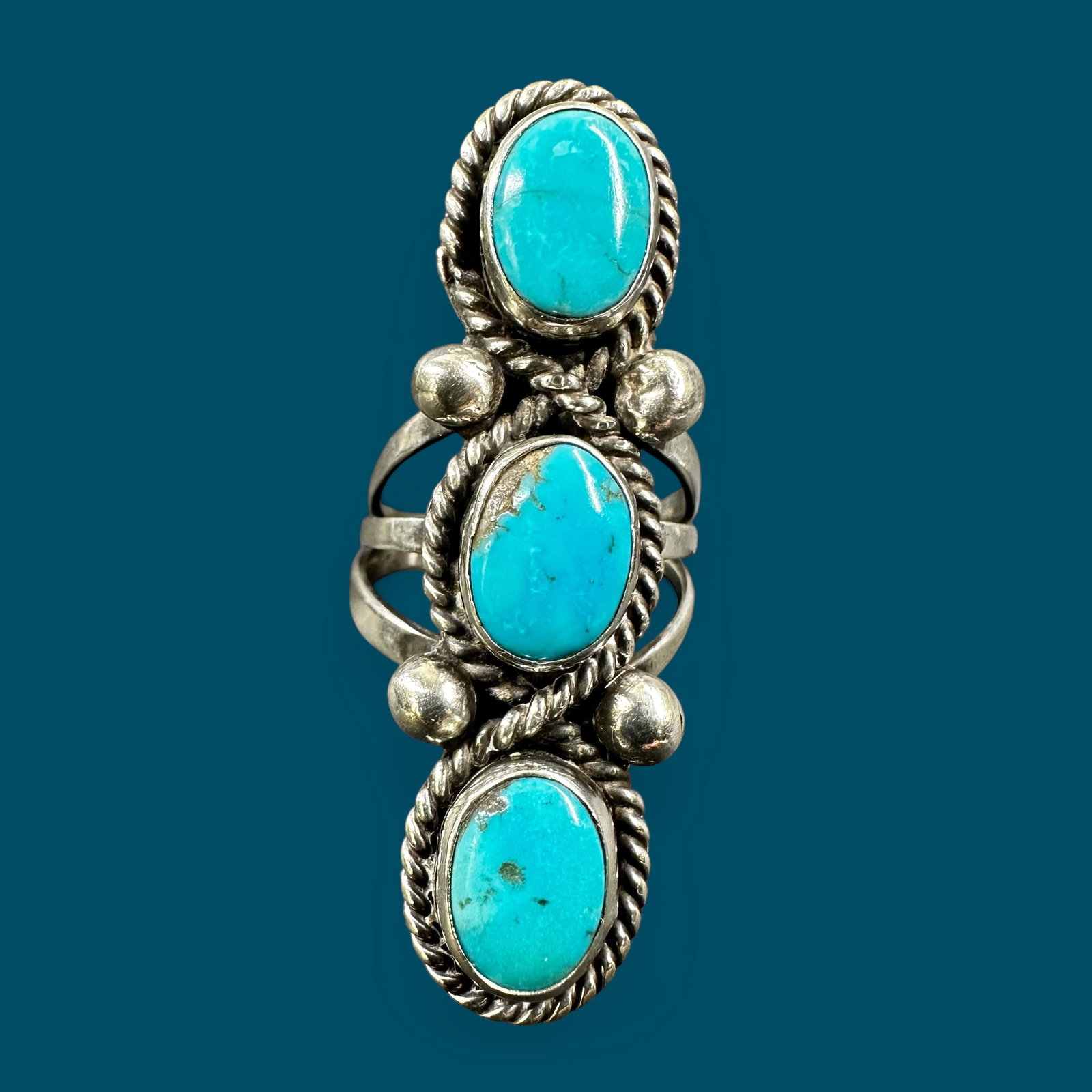 Sz6/9g Native American Sterling Silver Sleeping Beauty Turquoise Ring: Sz6/9g Native American Sterling Silver Sleeping Beauty Turquoise Ring:Brand/Model: No hallmark. Manufacturer Location: Not marked.Year Produced: Unknown.Condition: Good condition with visible surface