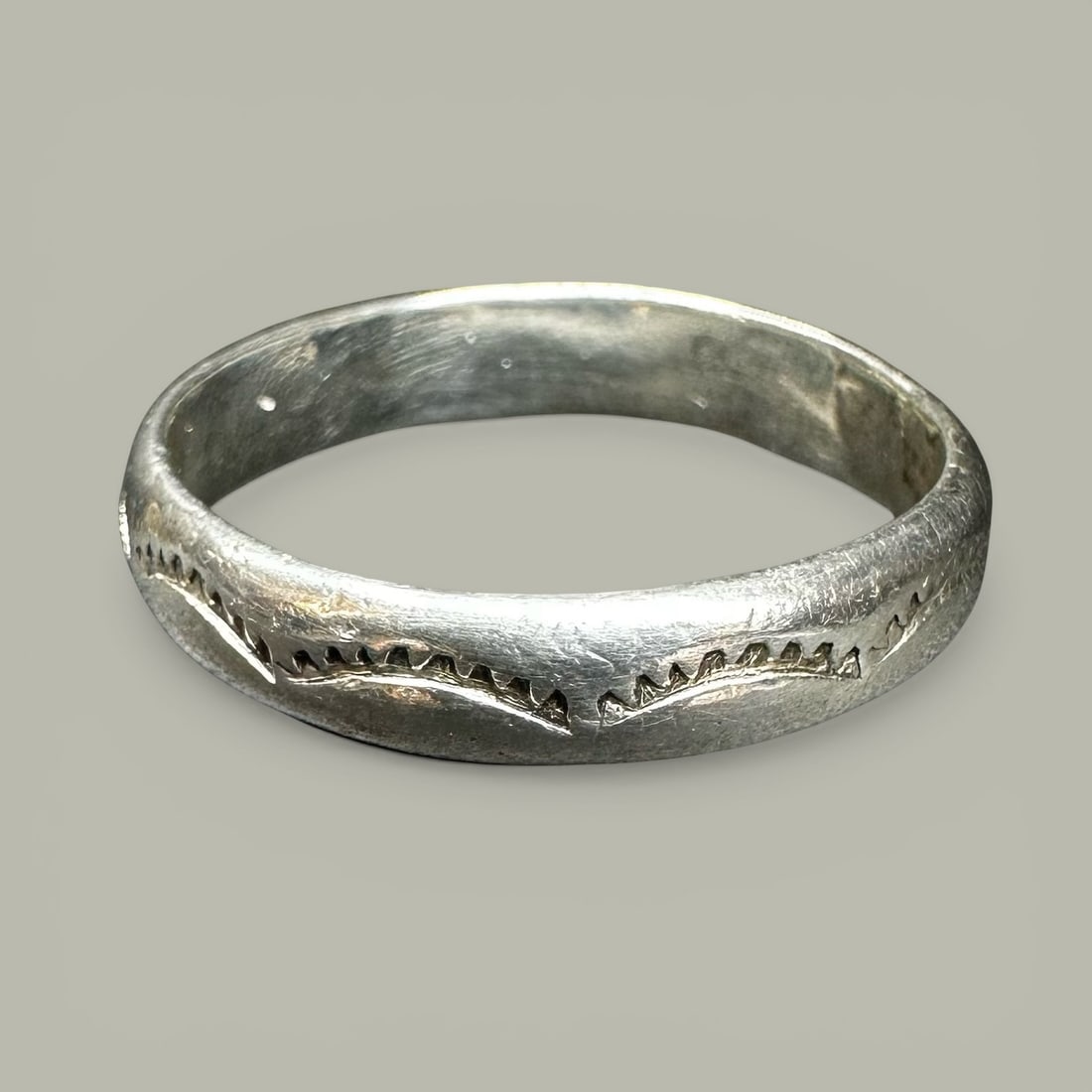 Sz12.25/4g Native American Sterling Silver Men's Band (1 of 6)