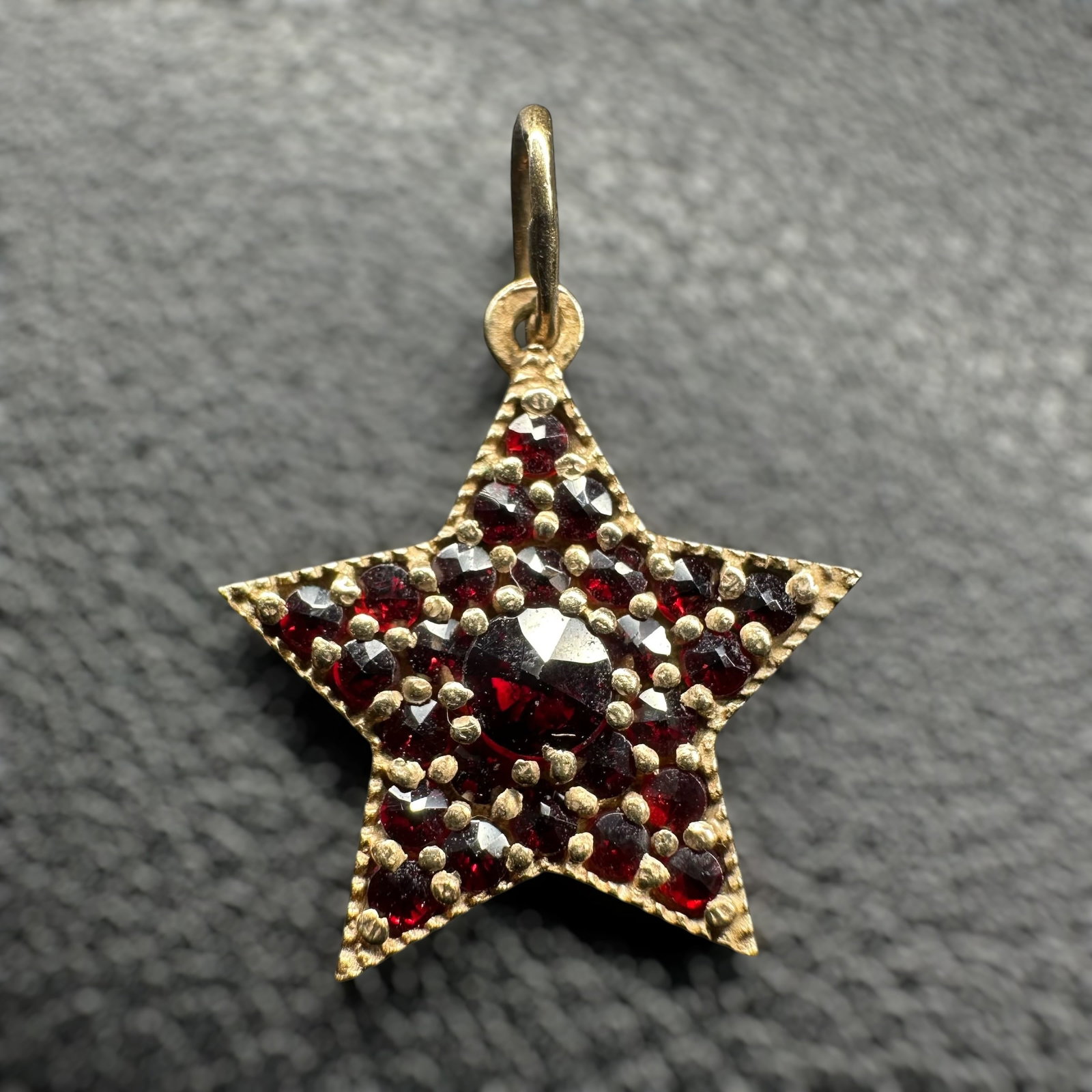 Vintage Gold Tone Sterling Silver Bohemian Garnet Star Pendant (1 of 7)