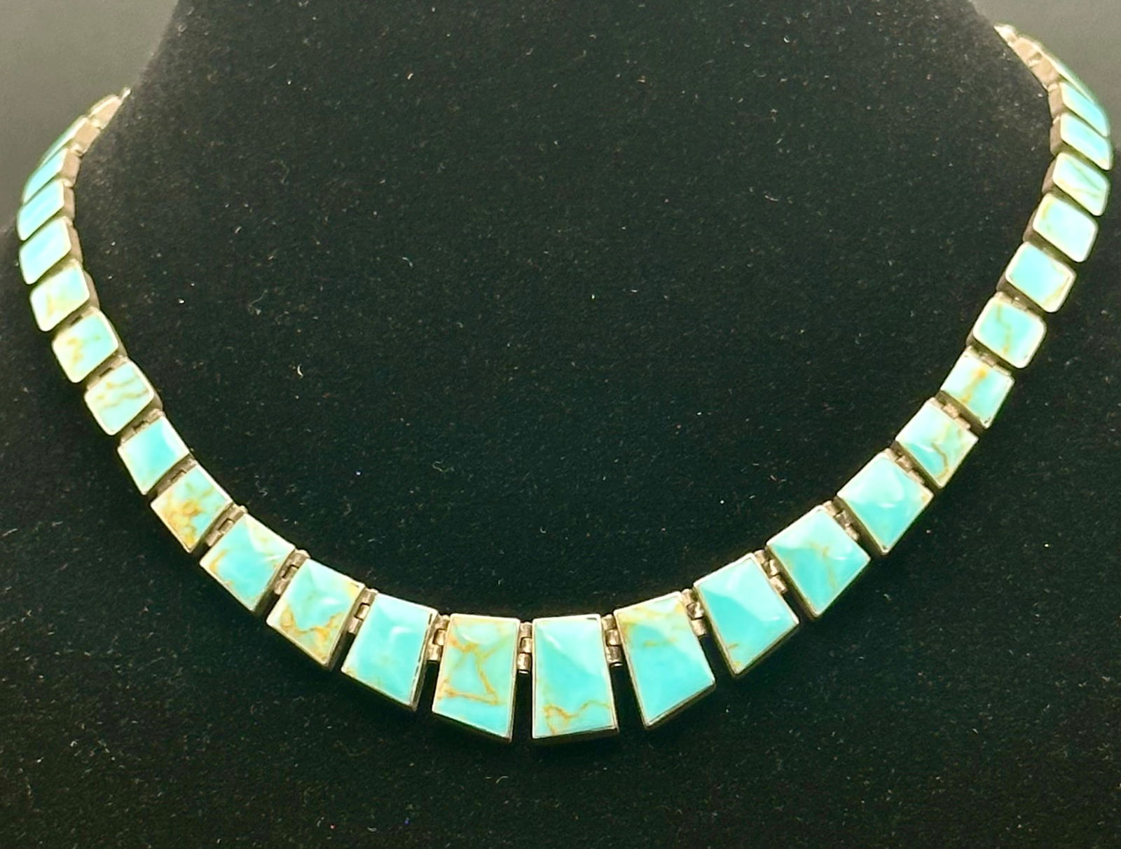 Sterling Silver Turquoise Panel Necklace – 925 – 31g: Sterling silver necklace featuring rectangular turquoise panel stones with soft blue color and natural matrix, each individually set and linked for a smooth articulated drape. Marked 925 on the clasp.