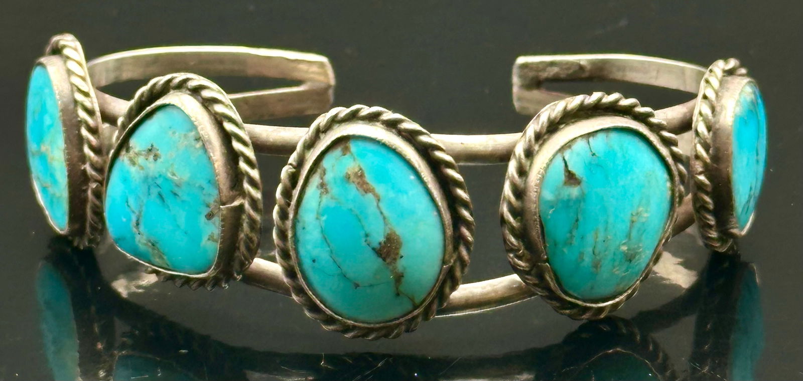 Vintage Navajo Sterling Silver Turquoise 5-Stone Cuff Bracelet – 28g (1 of 7)