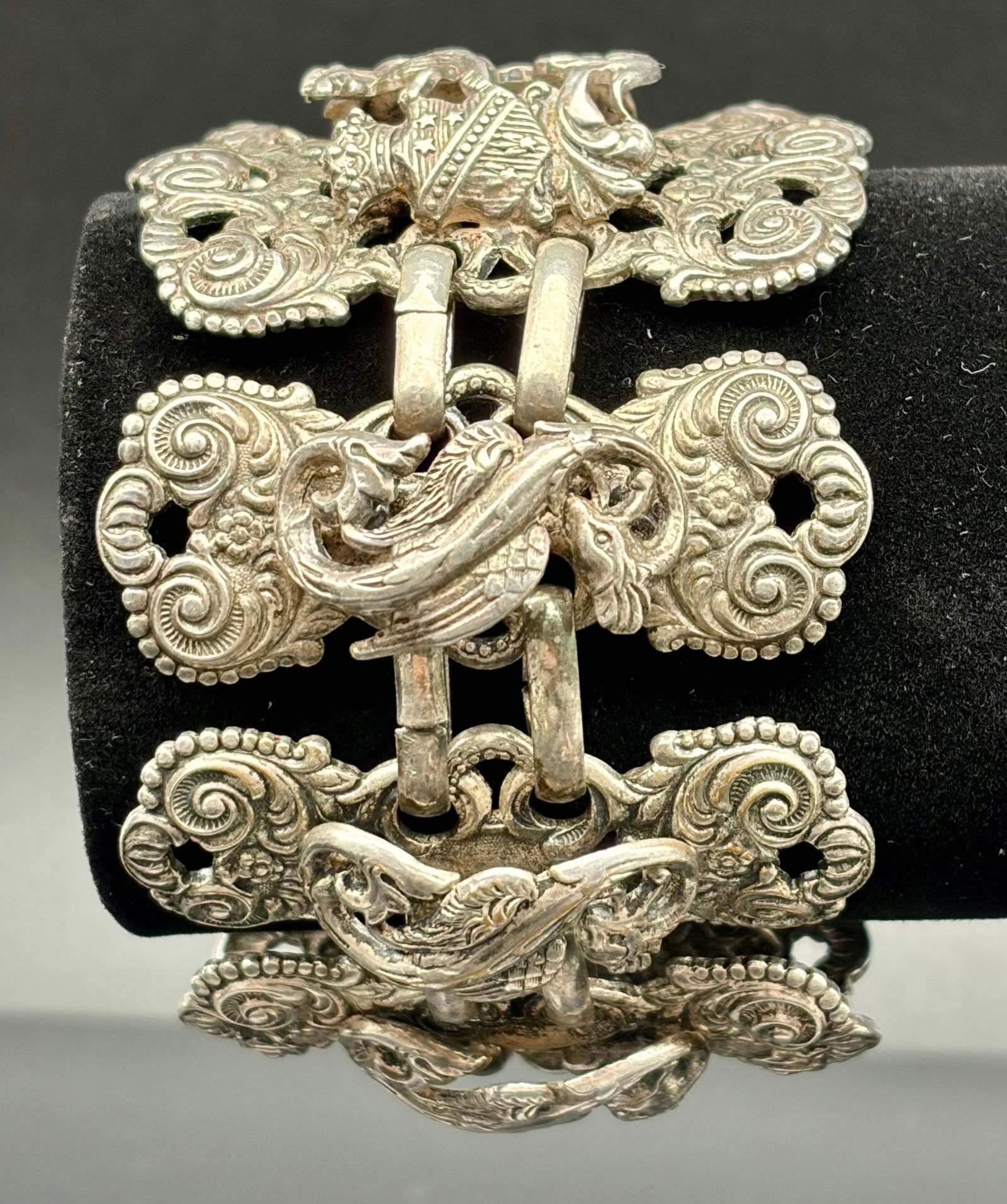 Vintage NAPIER Silver-Tone Dragon Link Bracelet – Ornate Mythical Design (1 of 6)