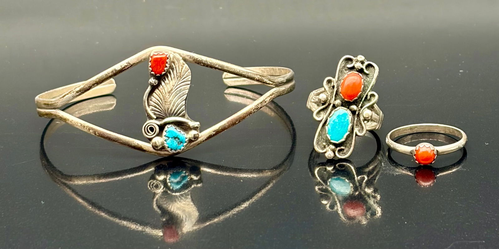 Sterling Silver Southwest Jewelry Set – Turquoise & Coral Cuff Bracelet with Matching Rings (1 of 14)