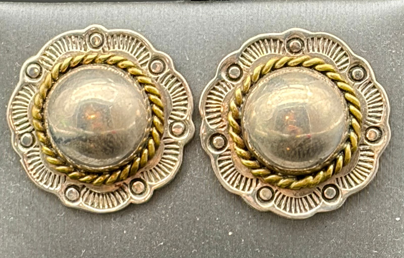 Vintage Mexican Sterling Silver Rope-Edge Dome Earrings – 925 Hallmarked (1 of 6)