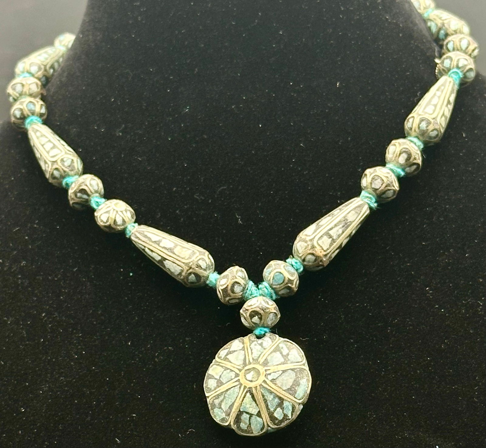 Vintage Nepalese Turquoise Inlay Beaded Necklace w/ Pendant – 55g (1 of 11)