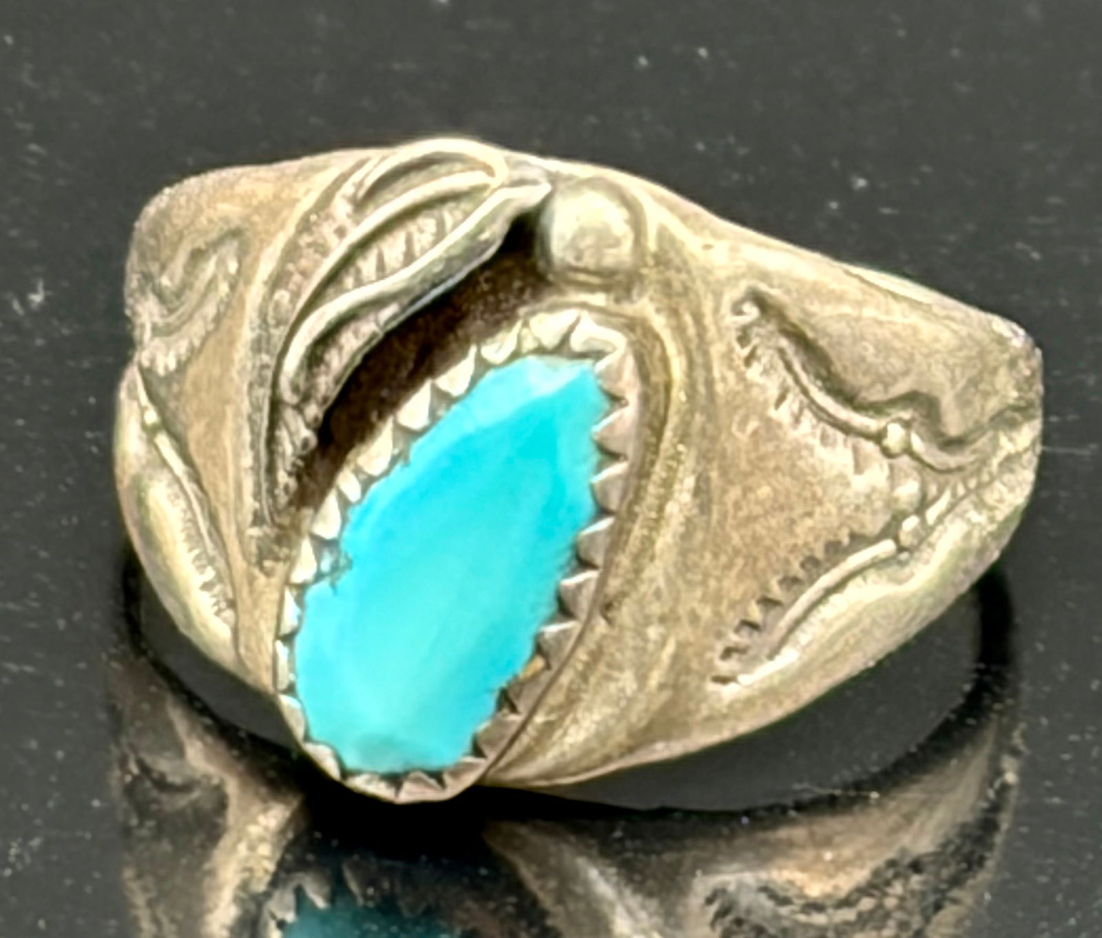 Vintage Southwestern Sterling Silver Turquoise Ring – Hand-Carved Organic Design (1 of 5)