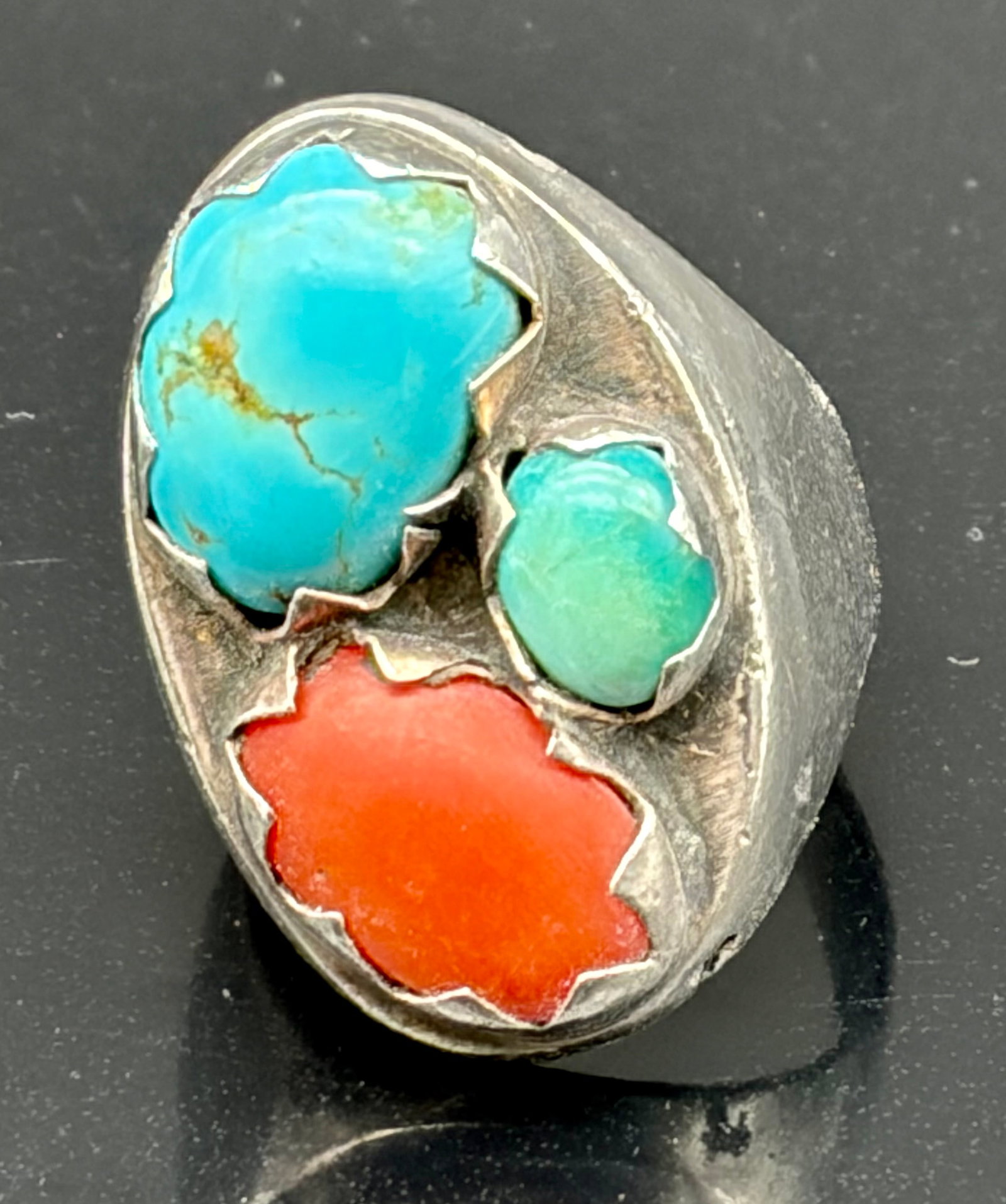 Vintage Southwestern Sterling Silver Turquoise & Coral Trio Ring (1 of 5)