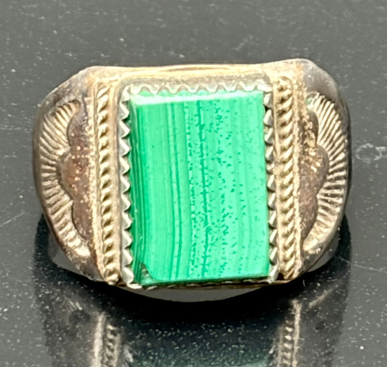 Vintage Sterling Silver Ring with Rectangular Malachite Inlay (1 of 6)