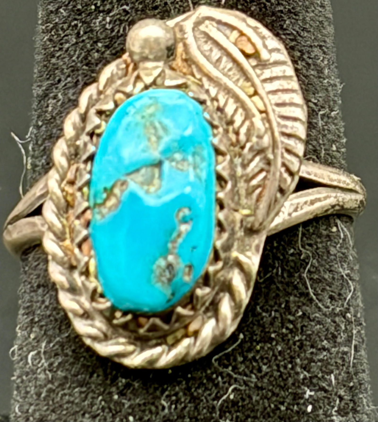 Vintage Sterling Silver Turquoise Rope-Edge Southwestern Ring (1 of 5)