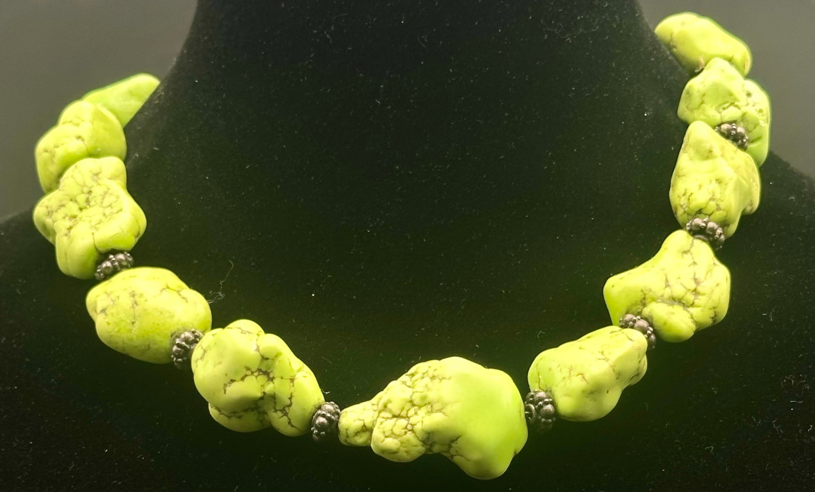 Green Turquoise Nugget Bead Necklace Silver-Tone Clasp (1 of 10)