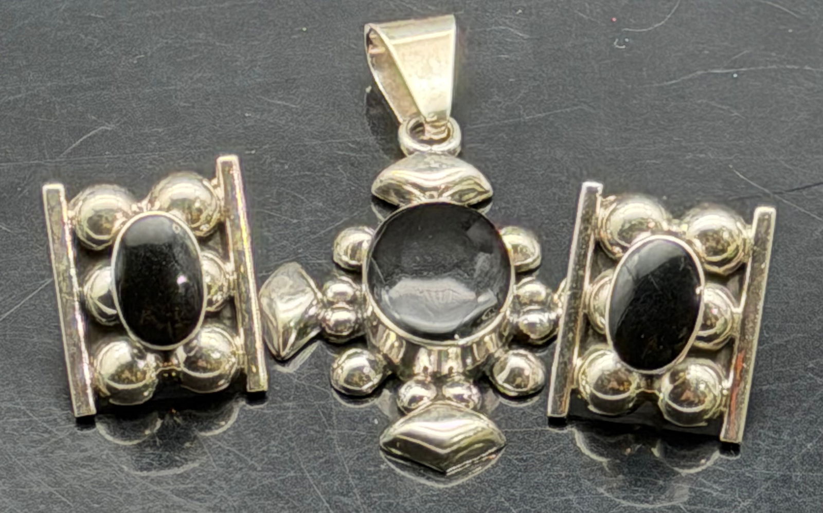 Vintage Mexico 925 Sterling Silver Onyx Cross Pendant (1 of 6)
