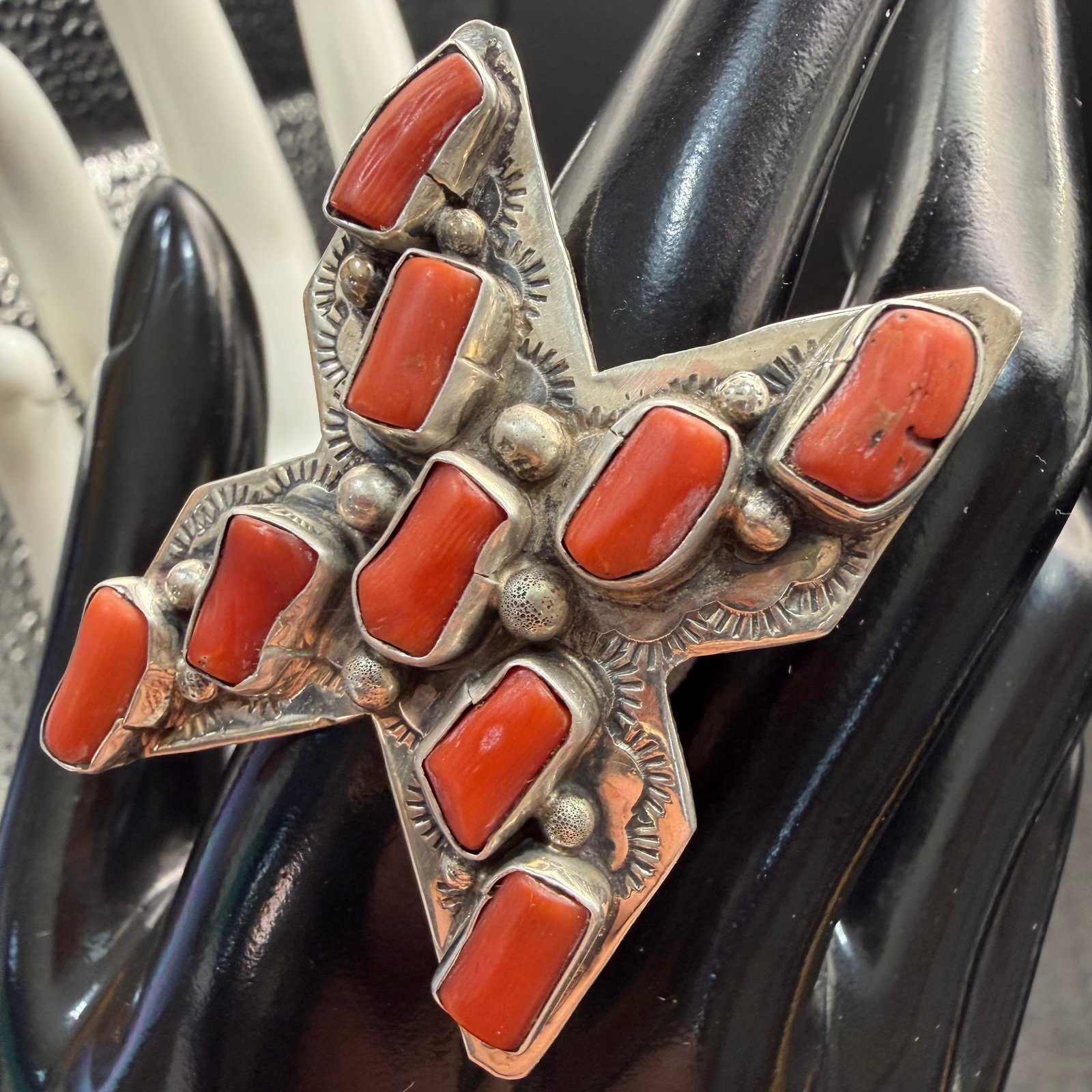 Native American Sterling Silver Coral X Ring Old Pawn Sz 8.5 27.44g 925: Maker: Unmarked, Old Pawn. / Material: Sterling Silver. / Stone: Coral. / Size: 8.5. Face measures 1 1/2” x 1 1/4”. / Weight: 27.44 grams. / Condition: Excellent and ready to be worn and e