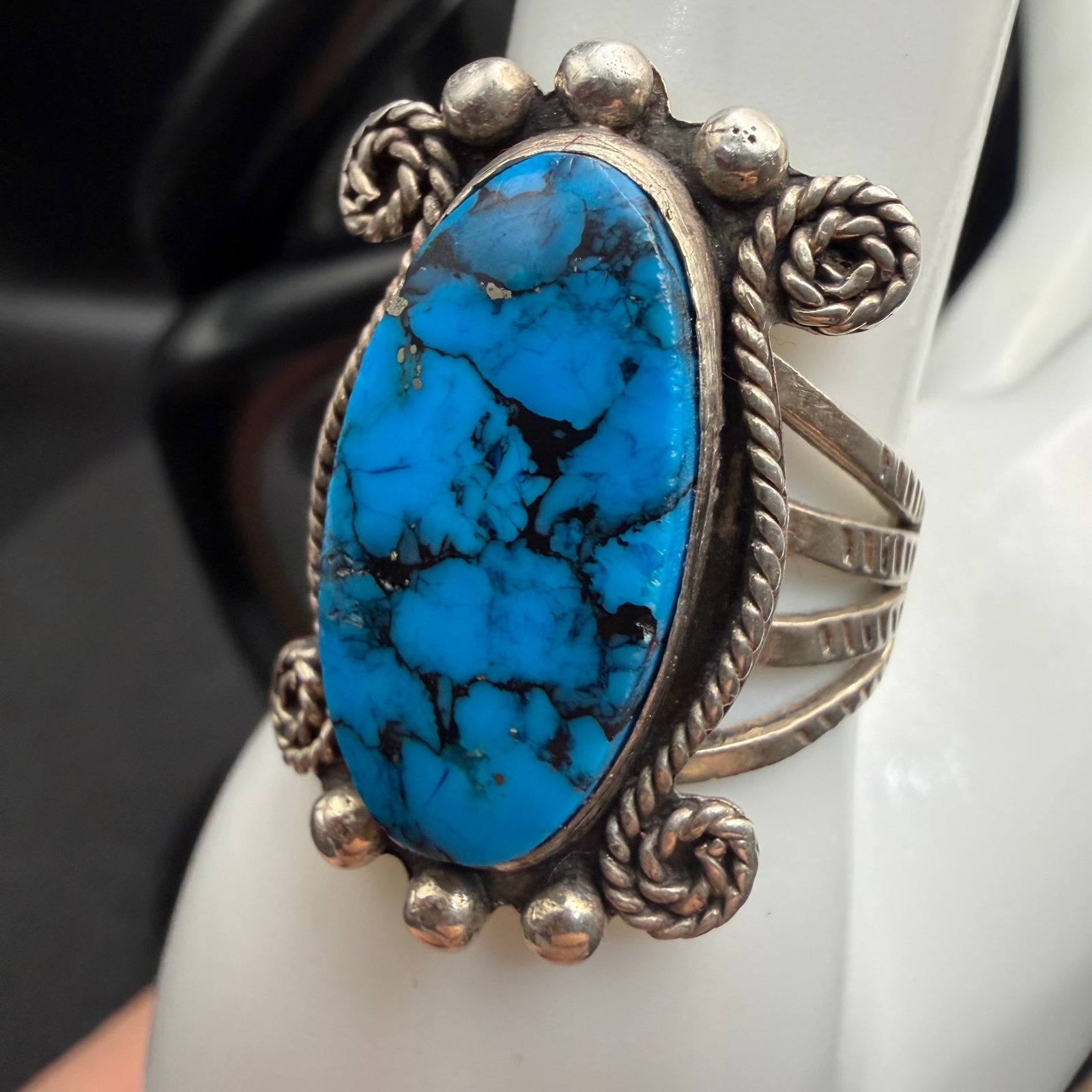 Native American Sterling Silver Turquoise Ring Old Pawn Sz 8 7.32g 925: Maker: Unmarked, Old Pawn. / Material: Sterling Silver. / Stone: Turquoise. / Size: 8. Face measures 1 3/16” long. / Weight: 7.32 grams. / Condition: Excellent and ready to be worn and enjoyed.