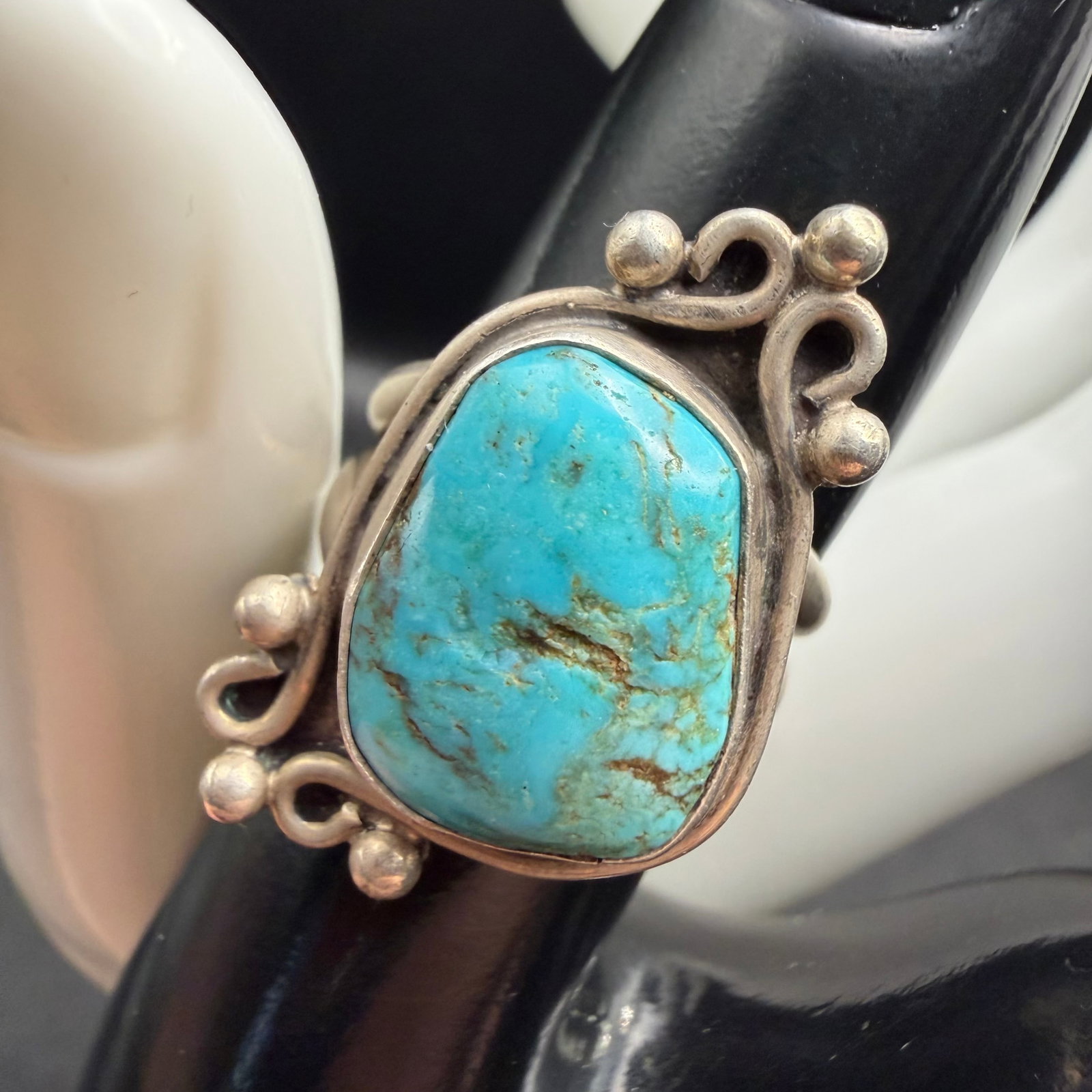 Sterling Silver Native American Turquoise Ring Signed VE Sz 7.25 6.76g 925: Maker: Marked as shown, VE? Unknown. / Material: Sterling Silver. / Stone: Turquoise. / Size: 7.25. Face measures 1.12” x .65”. / Weight: 6.76 grams. / Condition: Excellent and ready to be
