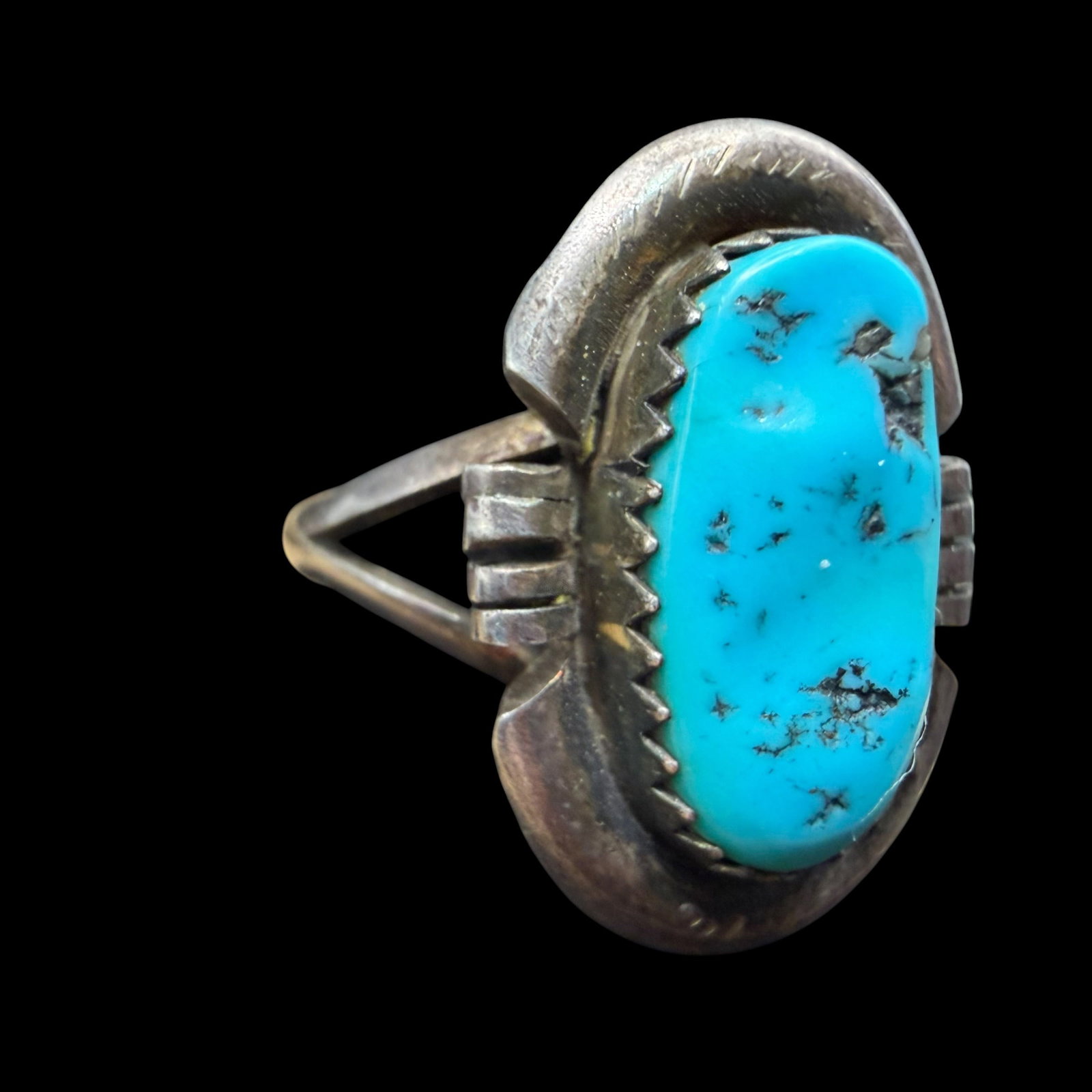 Native American Sterling Silver Turquoise Ring Mary Dayea Navajo MD Sz 6.5 4.20g 925: Maker: Mary Dayea, Navajo. / Material: Sterling Silver. / Stone: Turquoise. / Size: 6.5. Face measures .8” x .5”. / Weight: 4.20 grams. Condition: Excellent, ready to be worn and enjoyed.