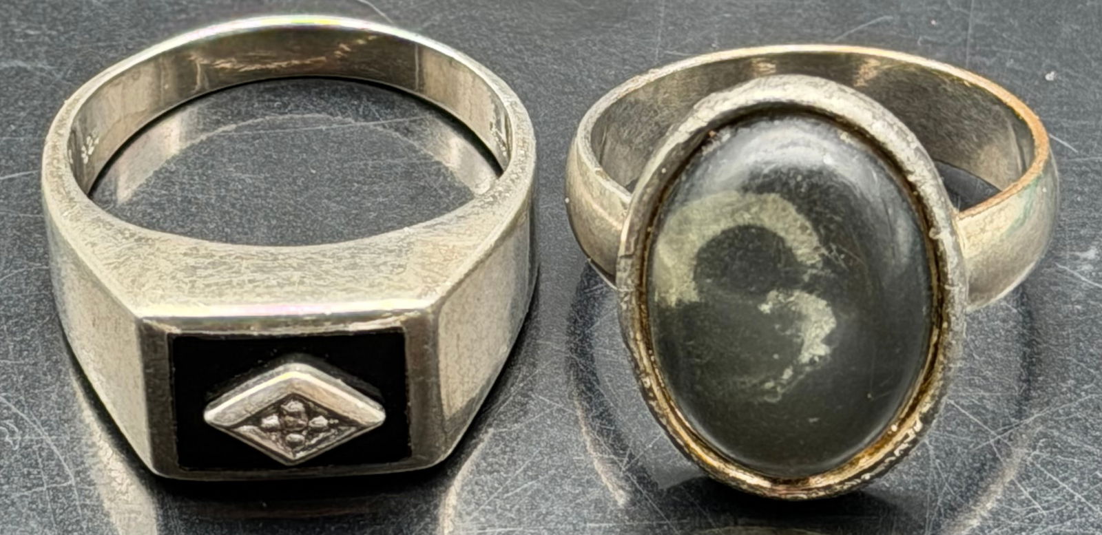 Vintage Sterling Silver Men’s Signet Rings Lot of 2 Black Stone/Enamel – 15g (1 of 10)