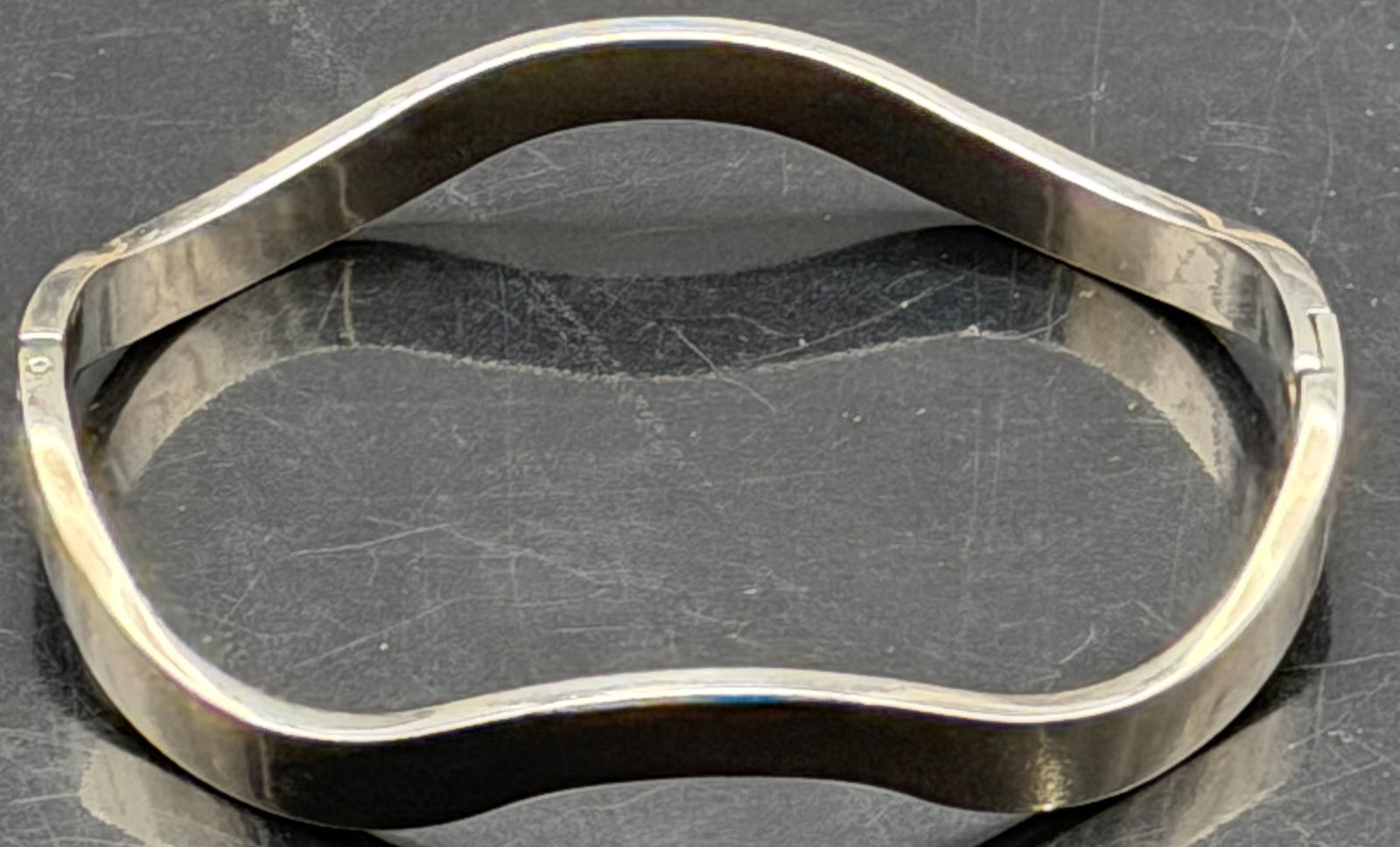 Beautiful 925 Sterling Silver Wave Bangle Bracelet 22g (1 of 8)