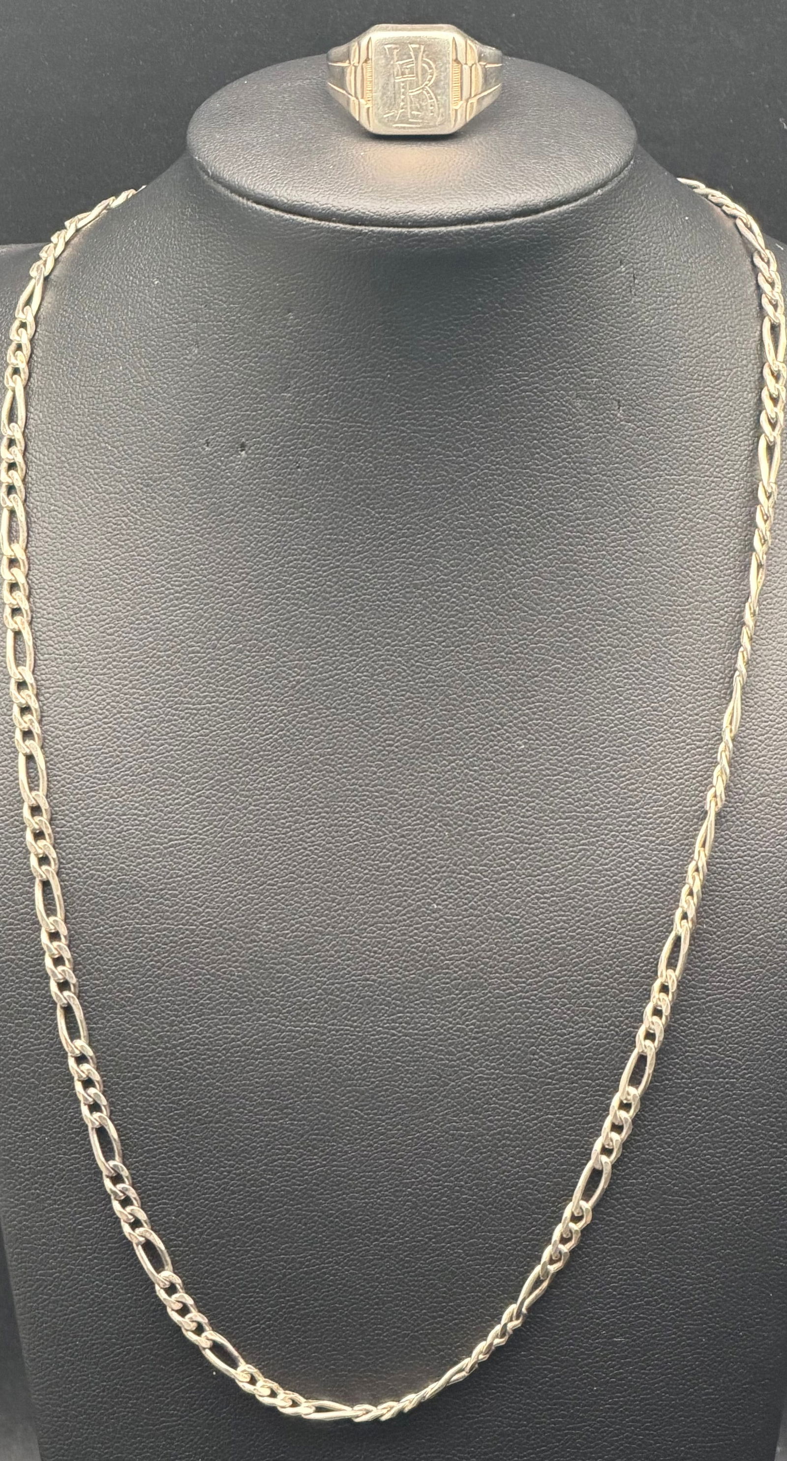 Men’s 925 Italy Gold Tone Sterling Silver Figaro Necklace & Ring Set 16g: Matching men’s necklace and ring set in gold-tone over sterling silver. Both pieces are marked 925 Italy. The necklace features a classic Figaro-style link chain, sturdy and timeless for everyday we