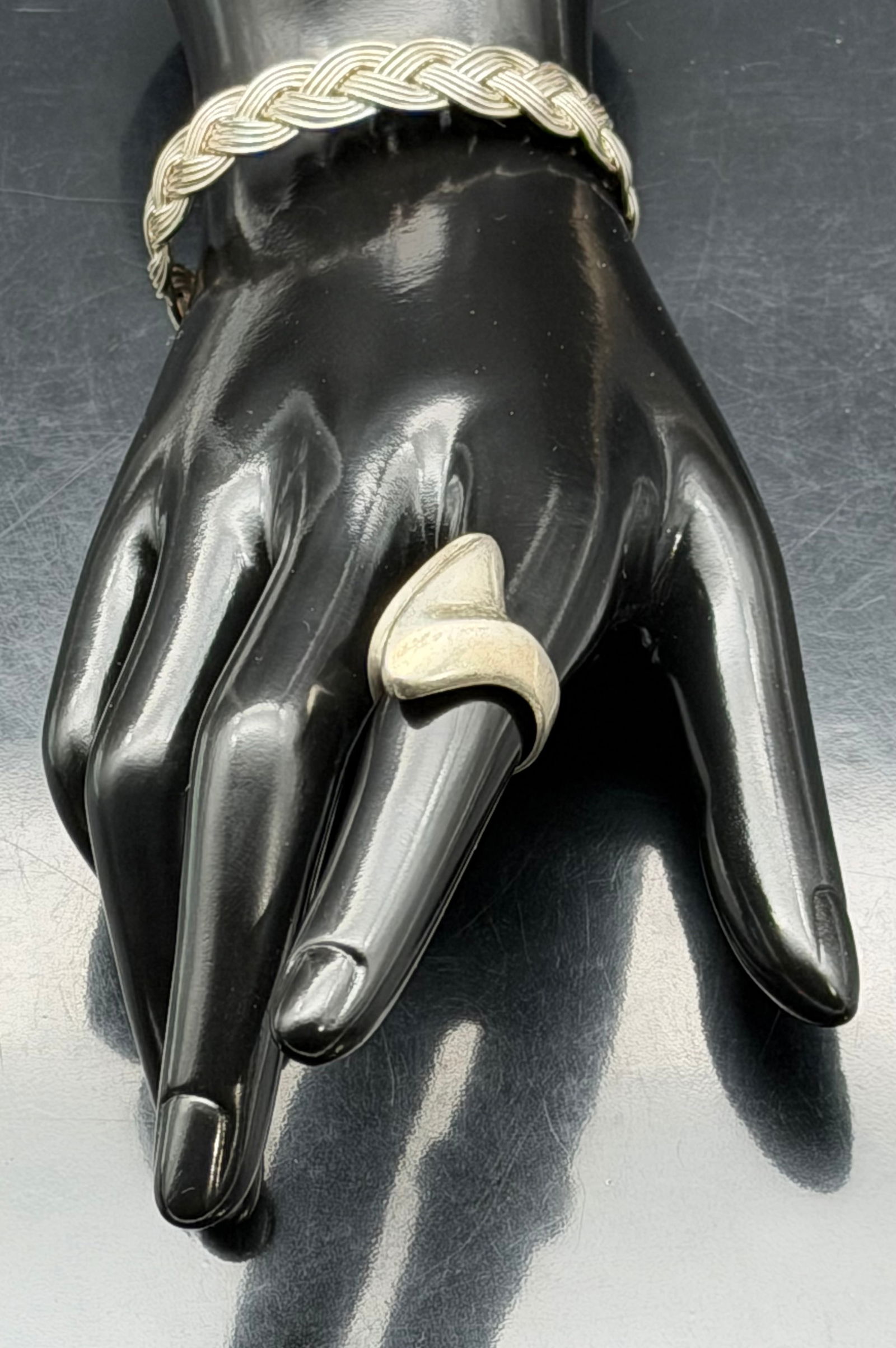 Sterling Silver 925 Link Bracelet & Ring Set 24g Modern Design: Matching sterling silver bracelet and ring set marked 925 with maker’s stamp. Features a modern articulated link design with polished finish. Comfortable flexible bracelet and bold sculptural ring .