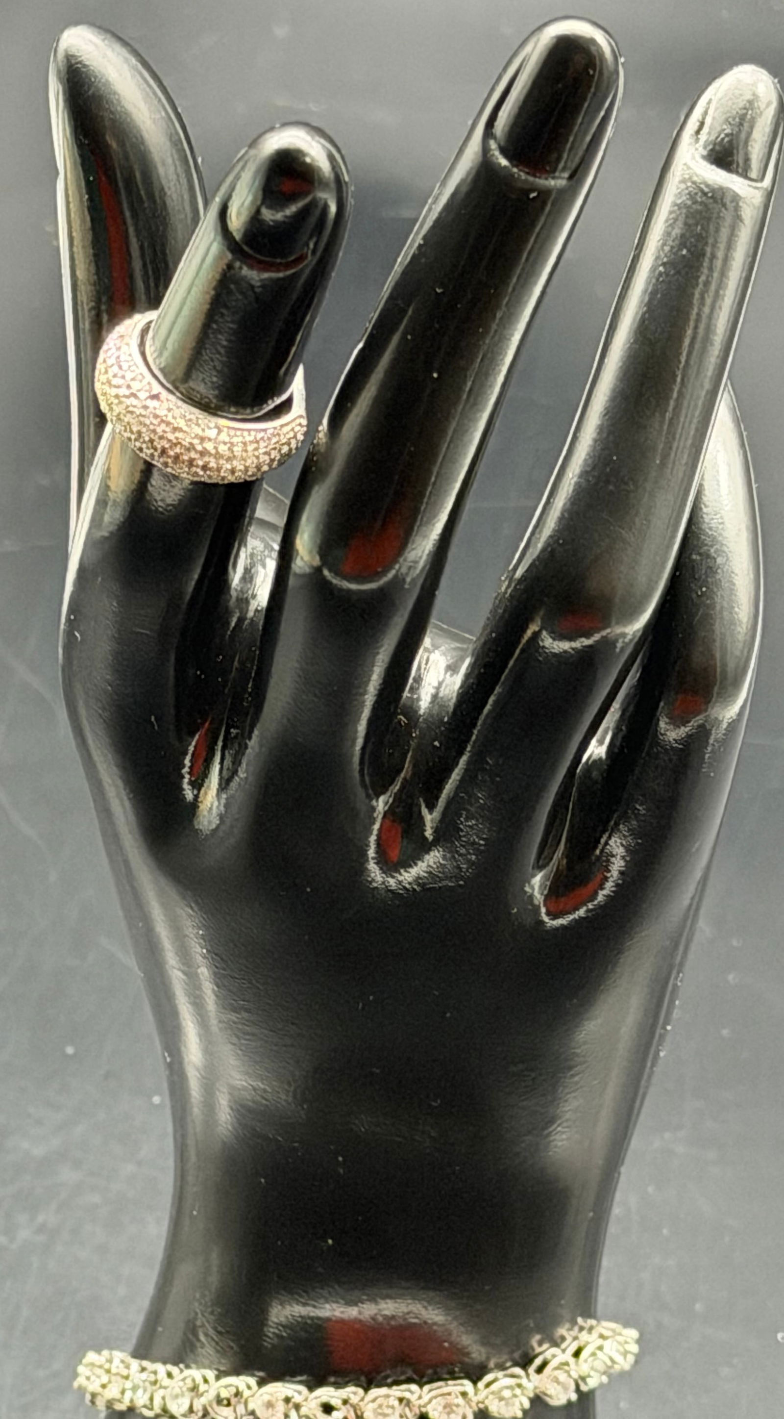 Beautiful Sterling Silver 925 Ring & Bracelet Set CZ Pavé Style – 15g: Matching sterling silver ring and bracelet set marked 925 and China. Features a modern pavé / micro-stone design with clear CZ stones for strong sparkle. Clean contemporary style.