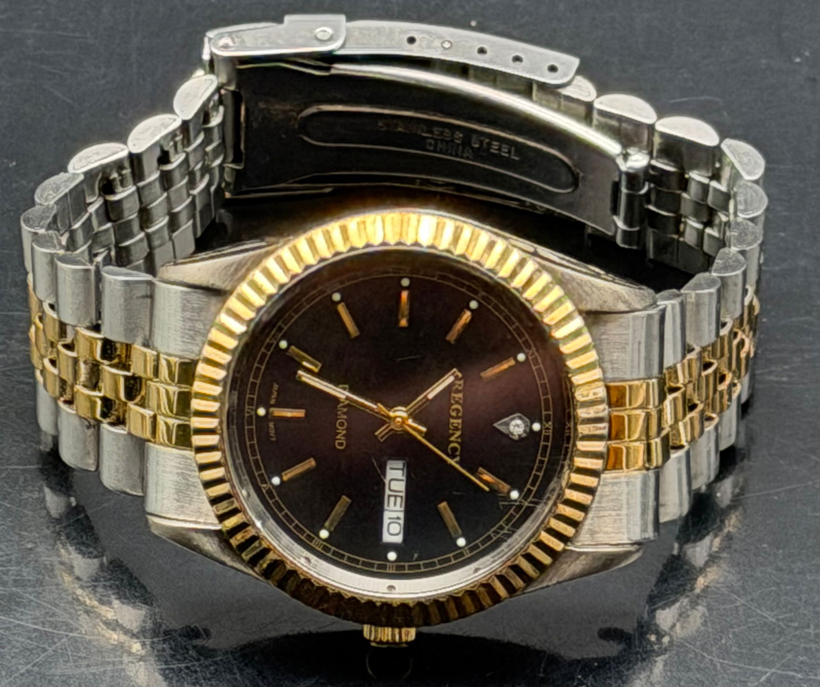 Regency 8030 Two Tone Quartz Watch Day Date 79g (1 of 7)