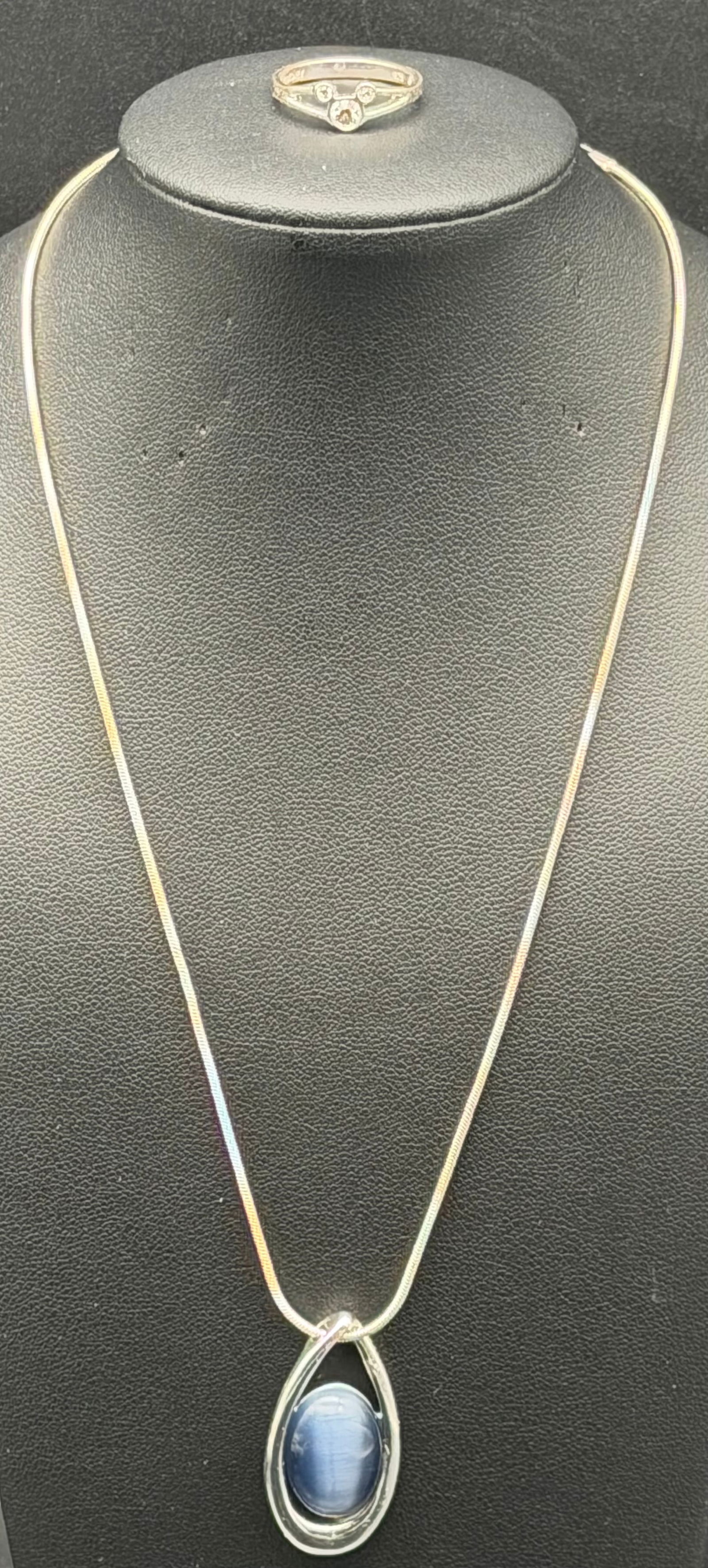 Sterling Silver 925 Blue Cat’s Eye Pendant Necklace & Ring Set 13g (1 of 9)