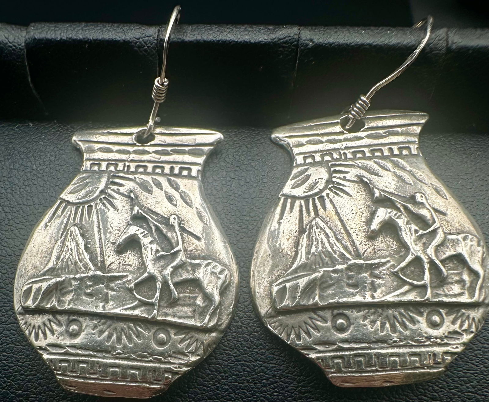 Vintage Sterling Silver Figural Earrings – Sun, Mountain & Llama Motif (13g) (1 of 10)