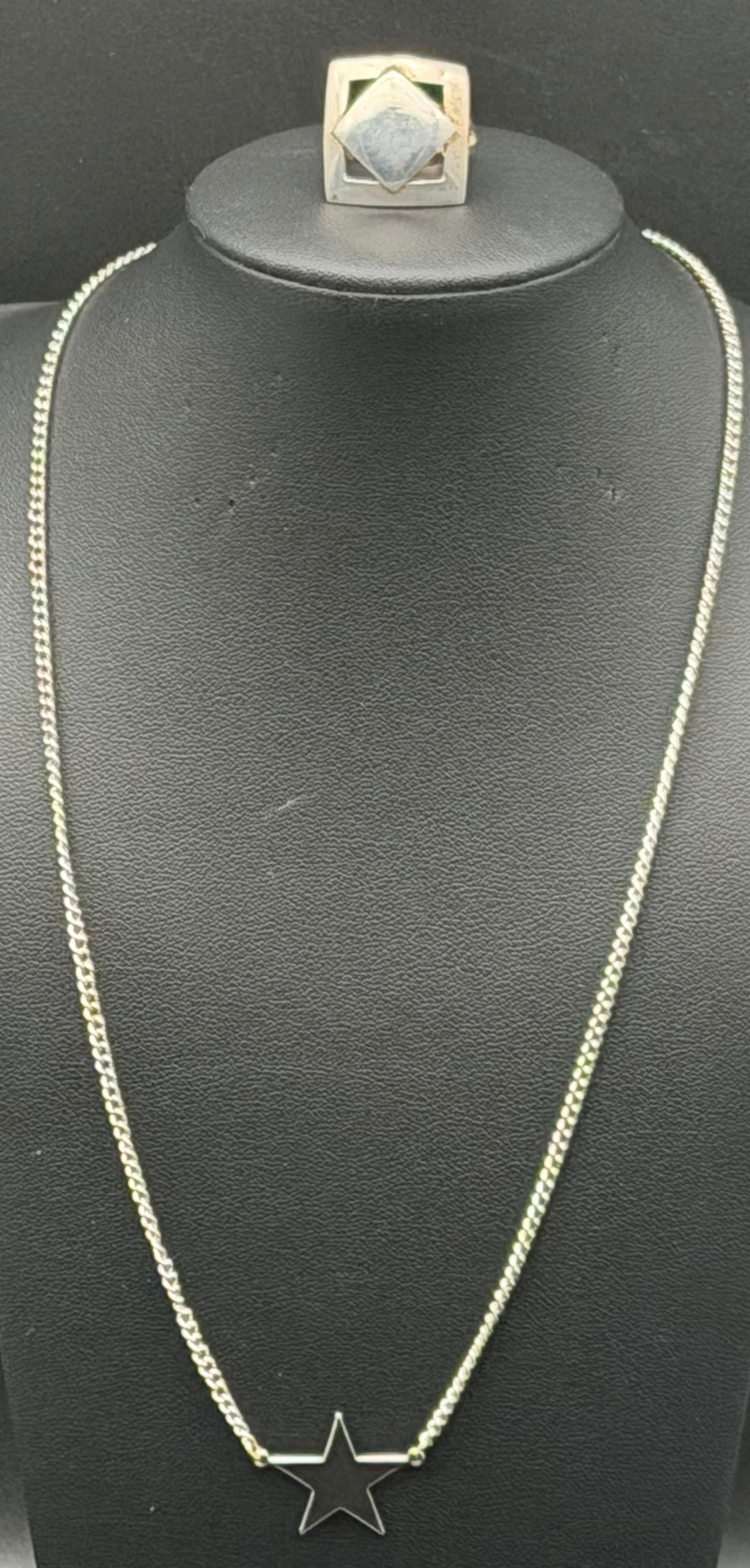 Avon 925 Sterling Silver Star Necklace & Ring Set Minimalist Modern 10g: Beautiful Avon sterling silver jewelry set including star pendant necklace and matching ring.