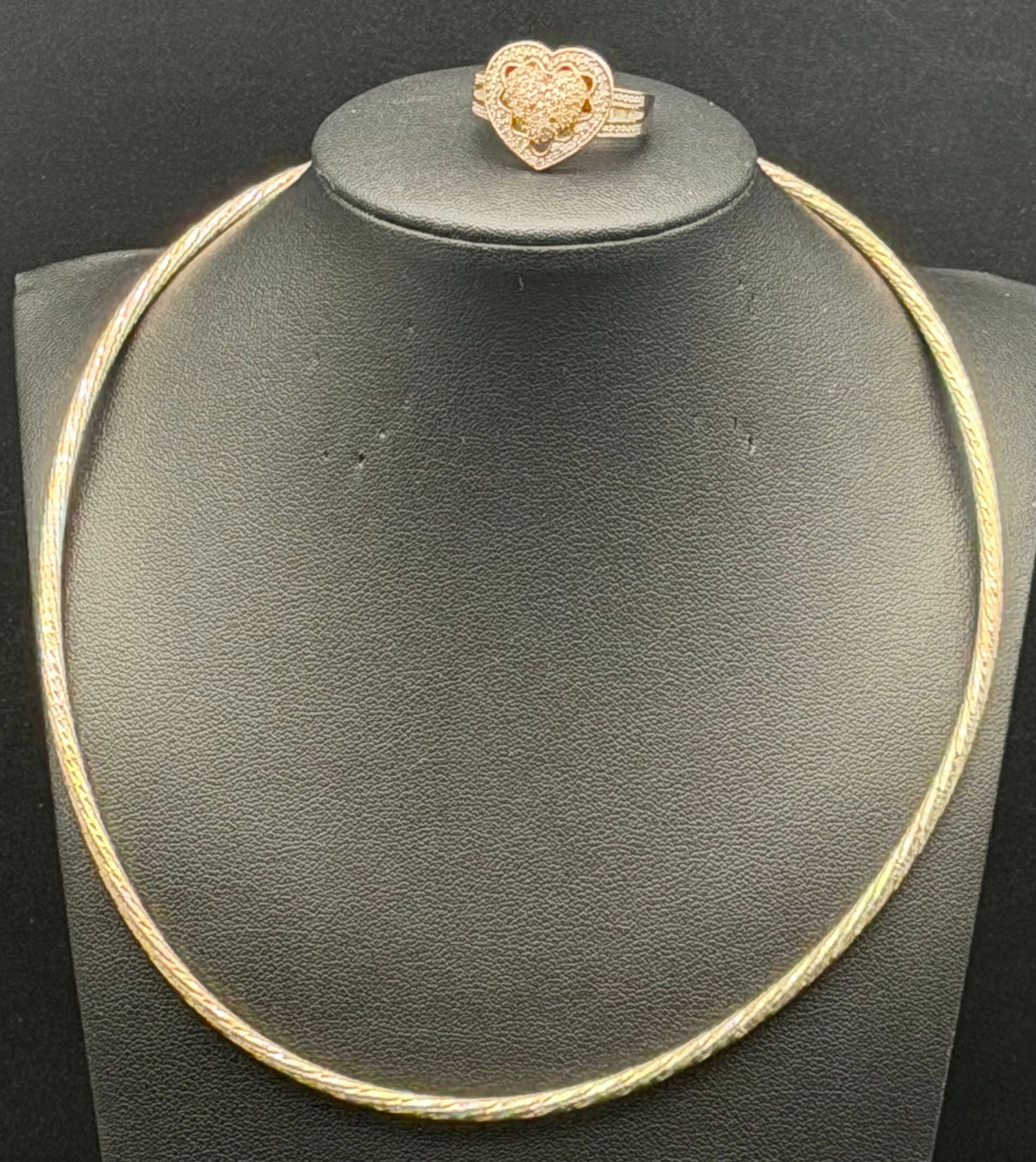 Italy 925 Sterling Silver Gold Plated Omega Necklace & Heart Ring Set 28g: Italian sterling silver jewelry set featuring a gold plated omega style collar necklace and matching heart design ring. Both pieces are marked 925 Italy with maker code 3920. Smooth structured necklac