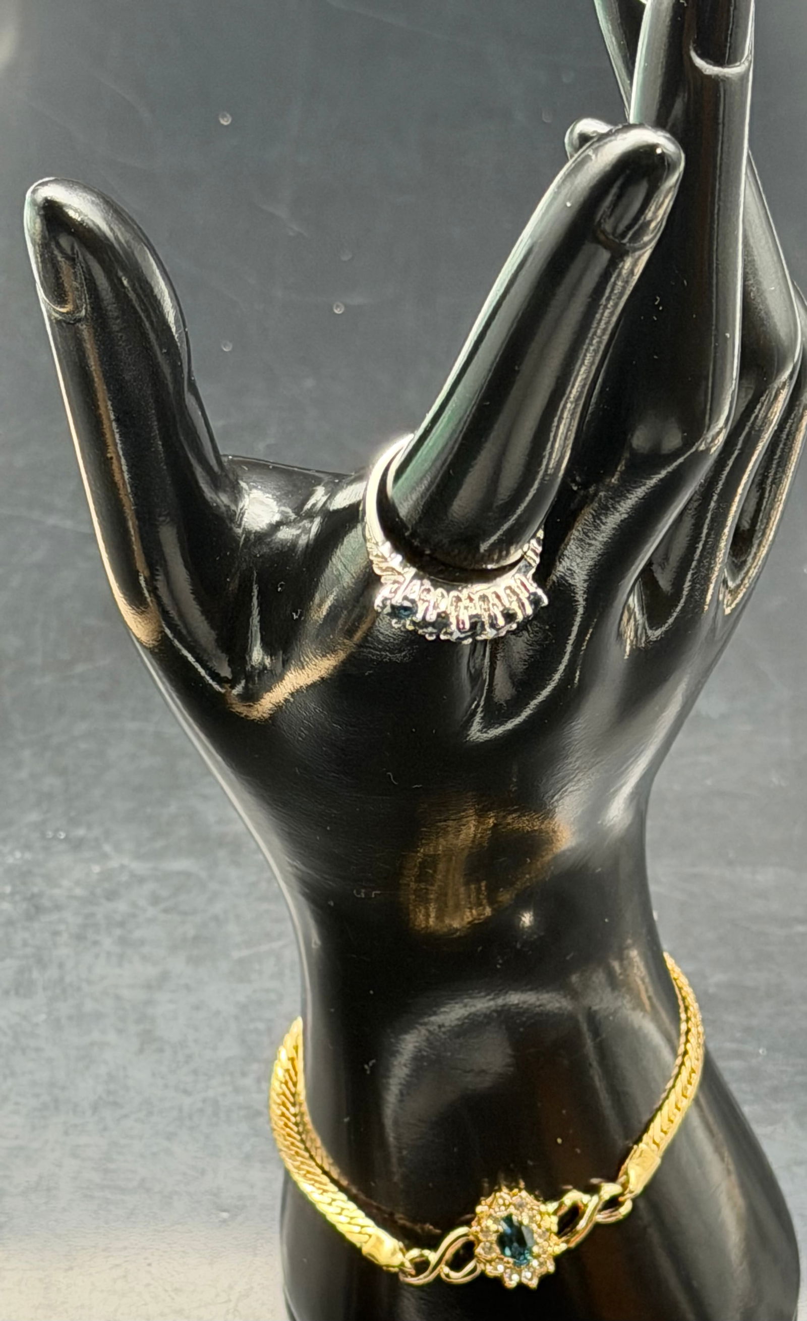 925 Sterling Silver Gold Vermeil Bracelet & Ring Set Blue Stone Halo Rope Style 12g: Matching sterling silver bracelet and ring set marked 925 with maker’s mark. Finished in gold vermeil (gold over sterling silver). Features a rope-style bracelet with center blue stone halo link and