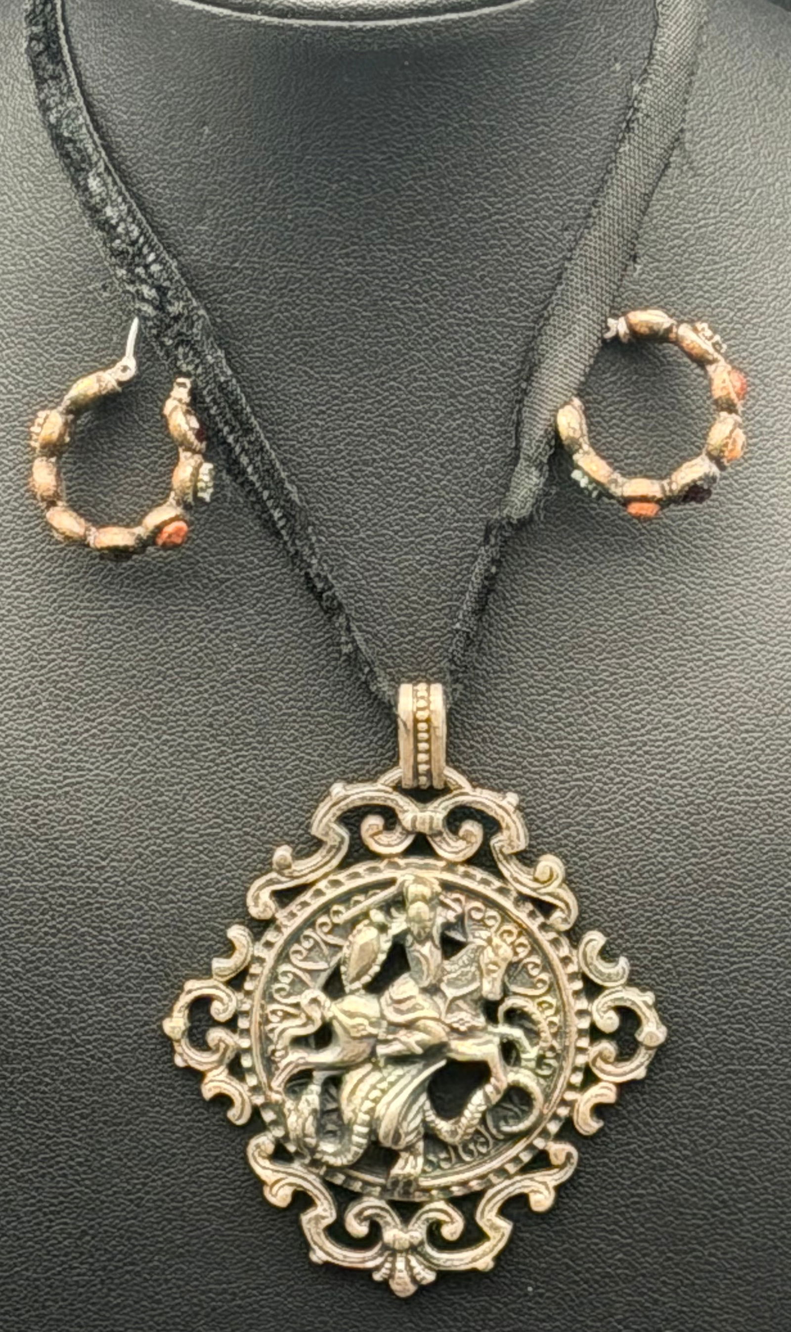 Large Sterling Silver 925 Dragon Knight Medallion Pendant Necklace w Hoop Earrings 33g (1 of 8)