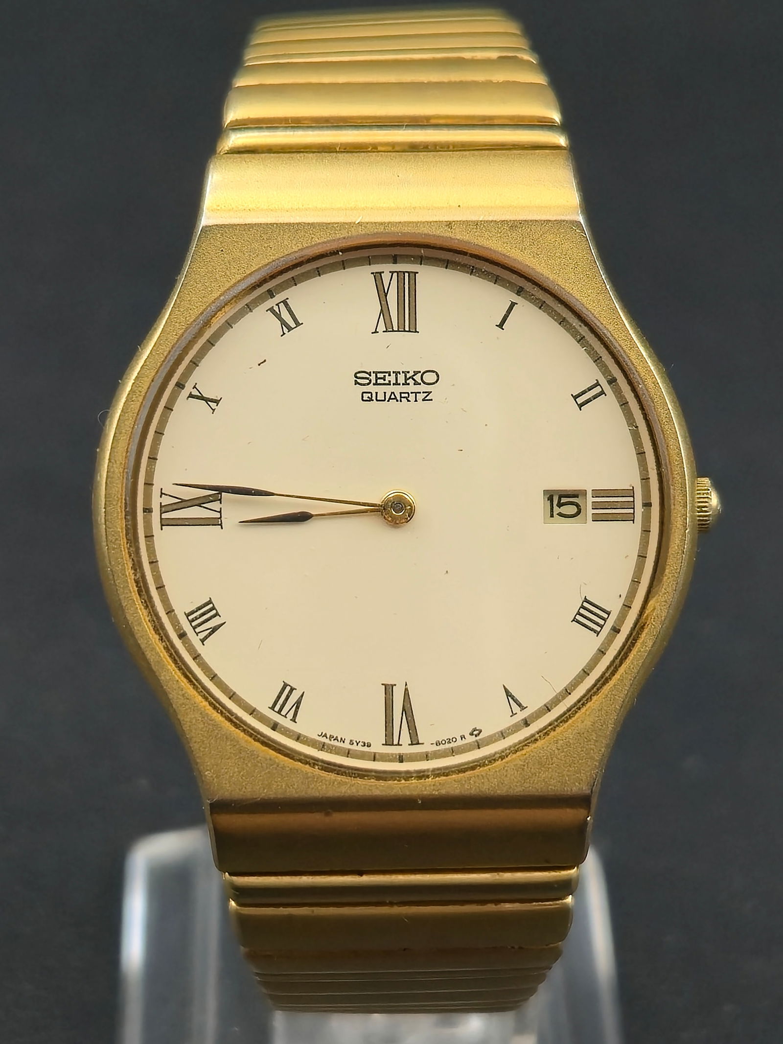 Seiko Quartz Roman Dial Date Gold Tone Base Metal Wristwatch 33mm Ref 5Y39 8020 circa 1990s (1 of 9)
