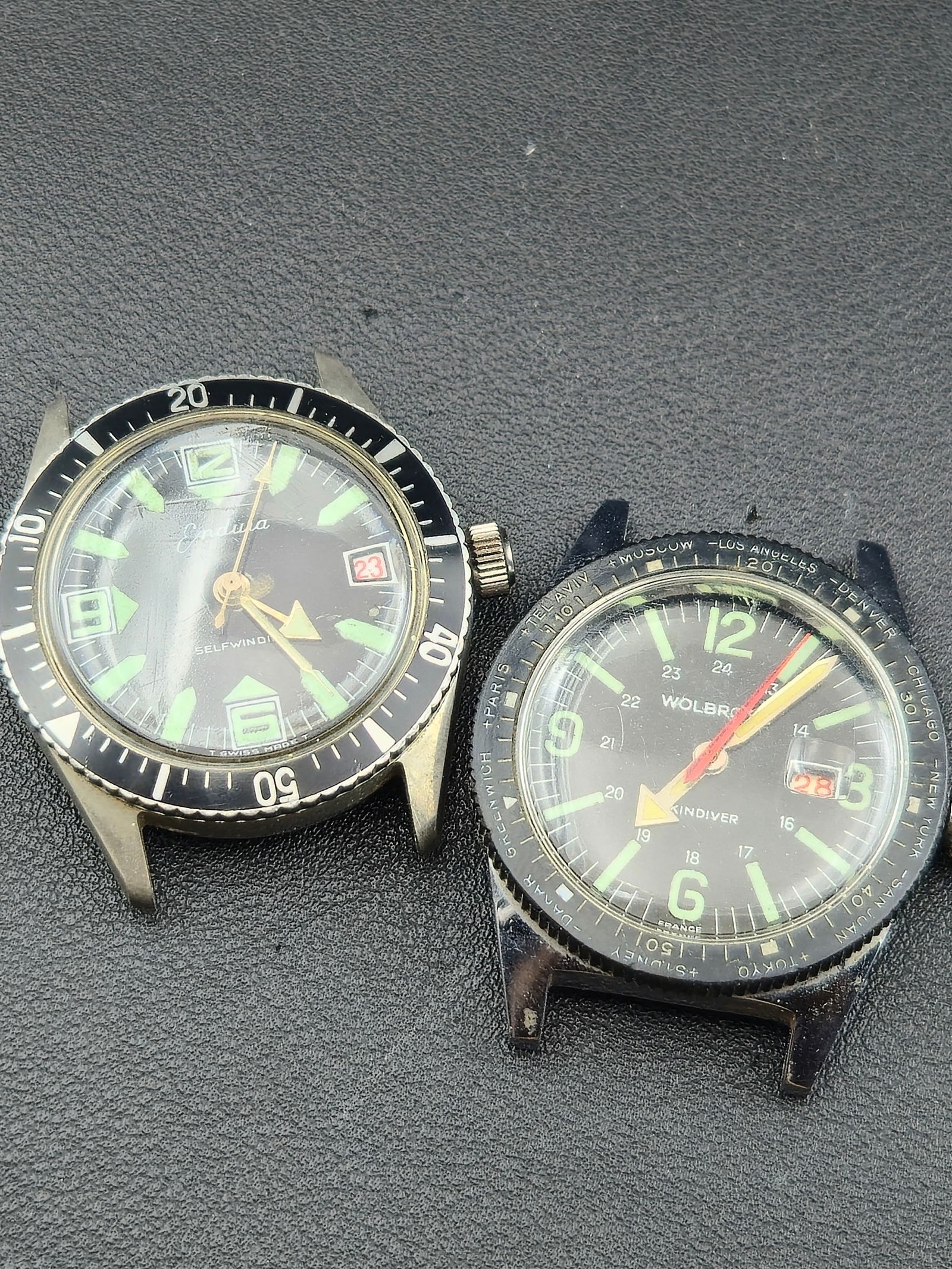 Lot of 2 Vintage Mechanical Diver Wristwatches Endura Wolbrook Untested (1 of 6)