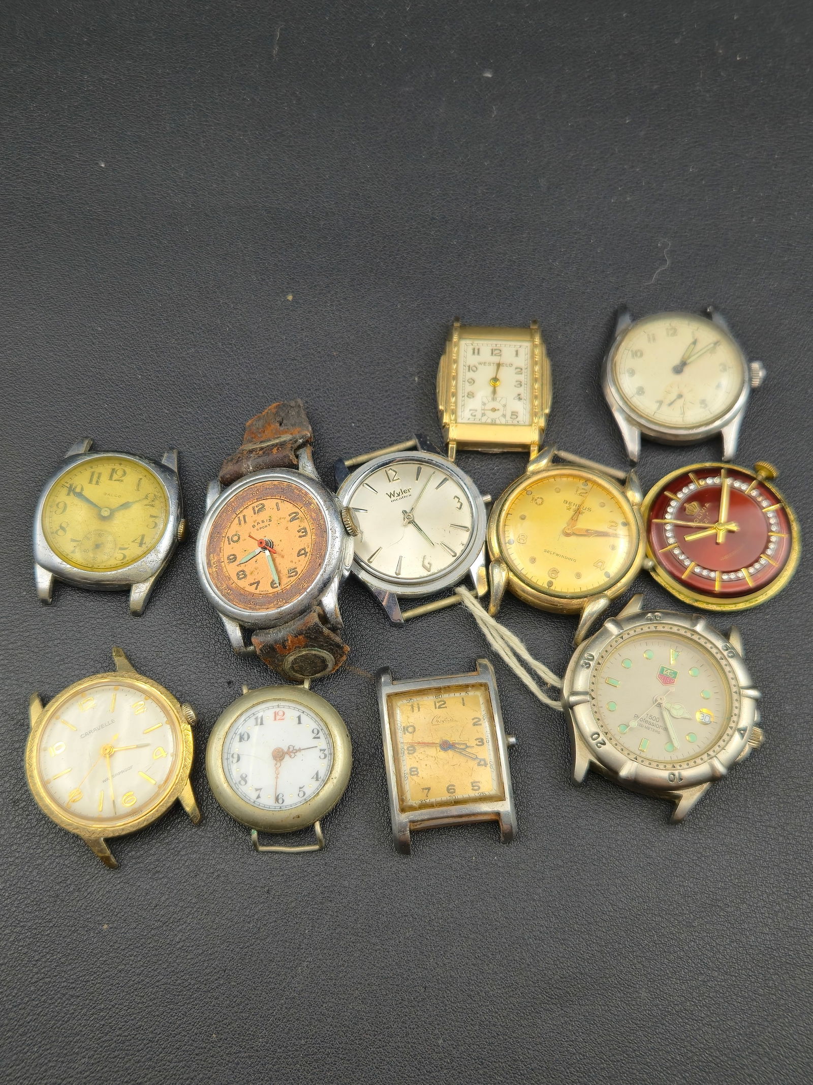 Lot of 11 Vintage Watches Elgin Benrus Wyler Croton Caravelle Concord (1 of 13)