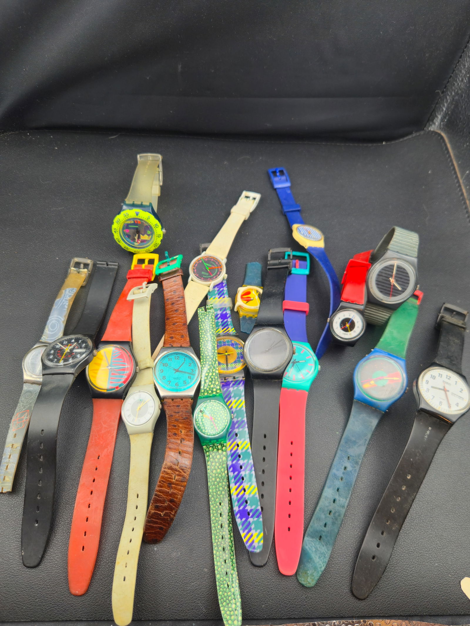 Lot of 17 Swatch Quartz Watches Mixed Models and Colors 1980s–1990s Some Running (1 of 12)