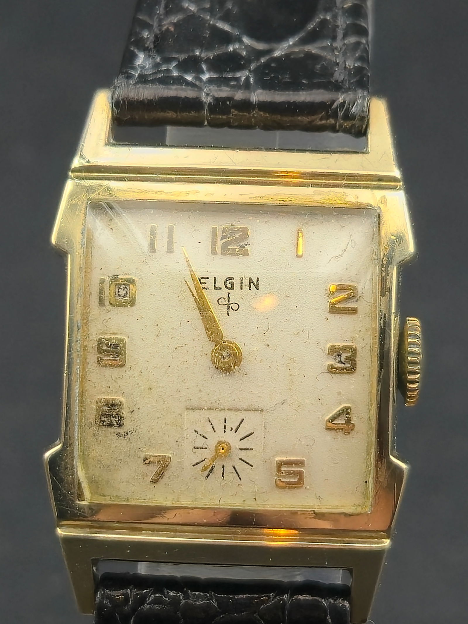 Elgin 714 Rectangular 10K Gold Filled Case Manual Wind Sub Seconds Wristwatch Runs (1 of 11)