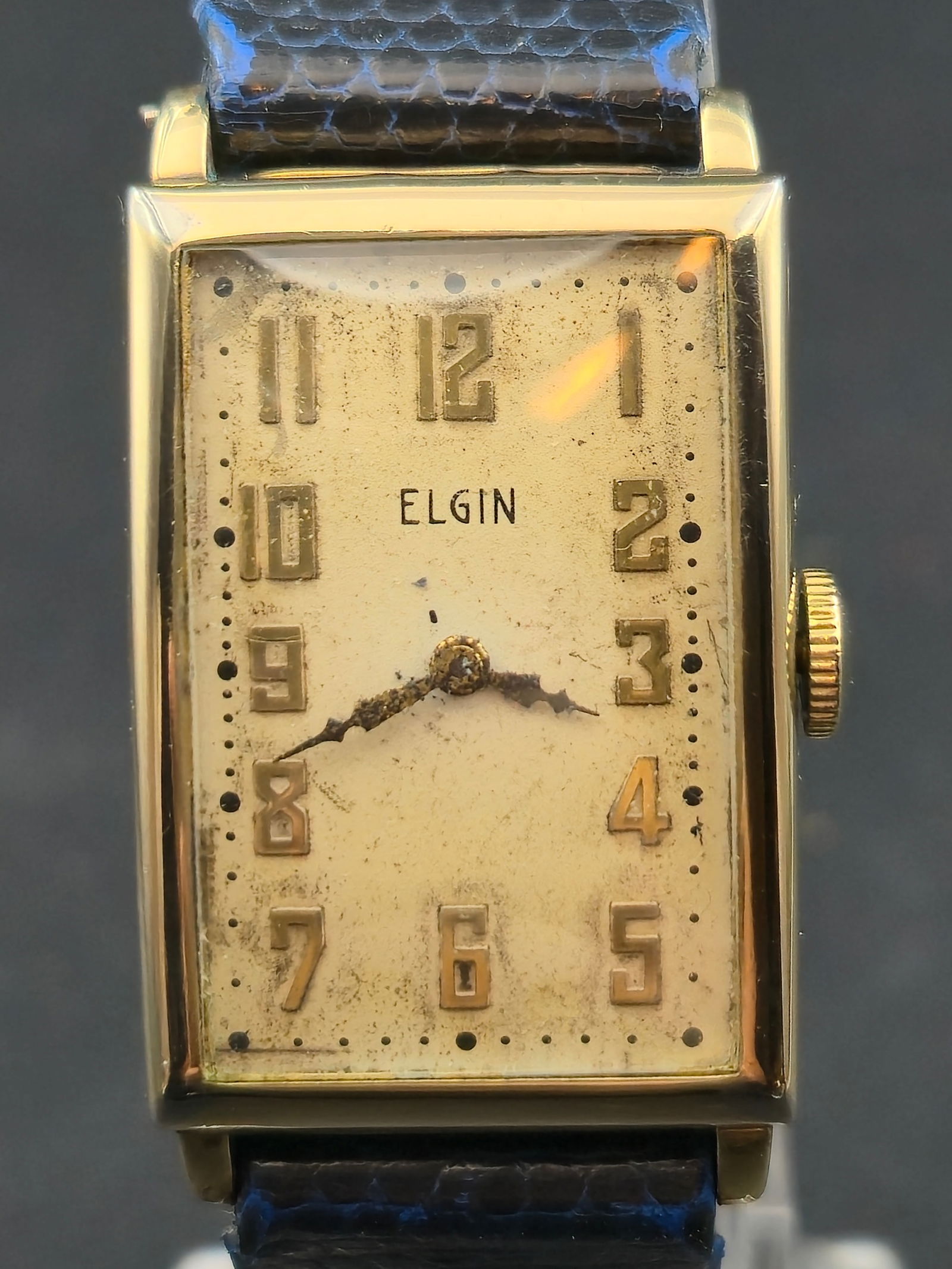 1934 Elgin 14K Gold Filled Rectangular 17J 21mm Engraved Case Running: Vintage rectangular wristwatch by Elgin National Watch Company, production year 1934 based on movement serial 34714338.Dial signed Elgin with applied Arabic numerals in an Art Deco layout. Blued steel