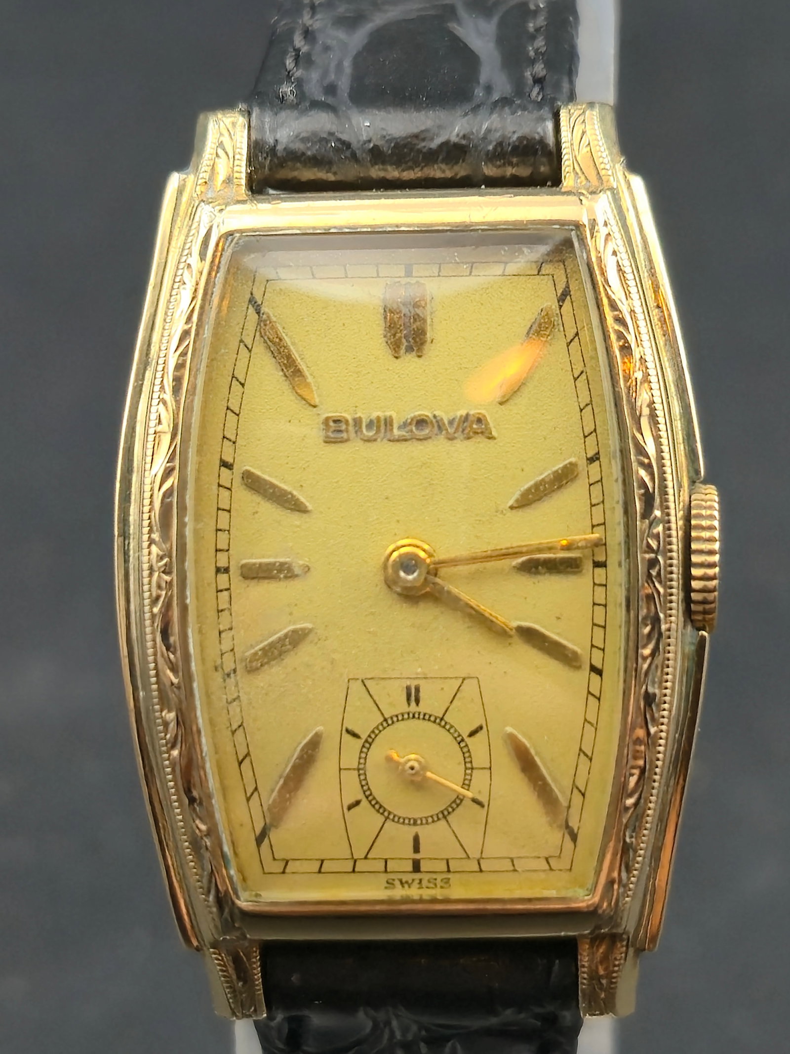 1940s Bulova 10K Gold Filled 17J Cal 13AL 24mm Running Tonneau Case (1 of 9)