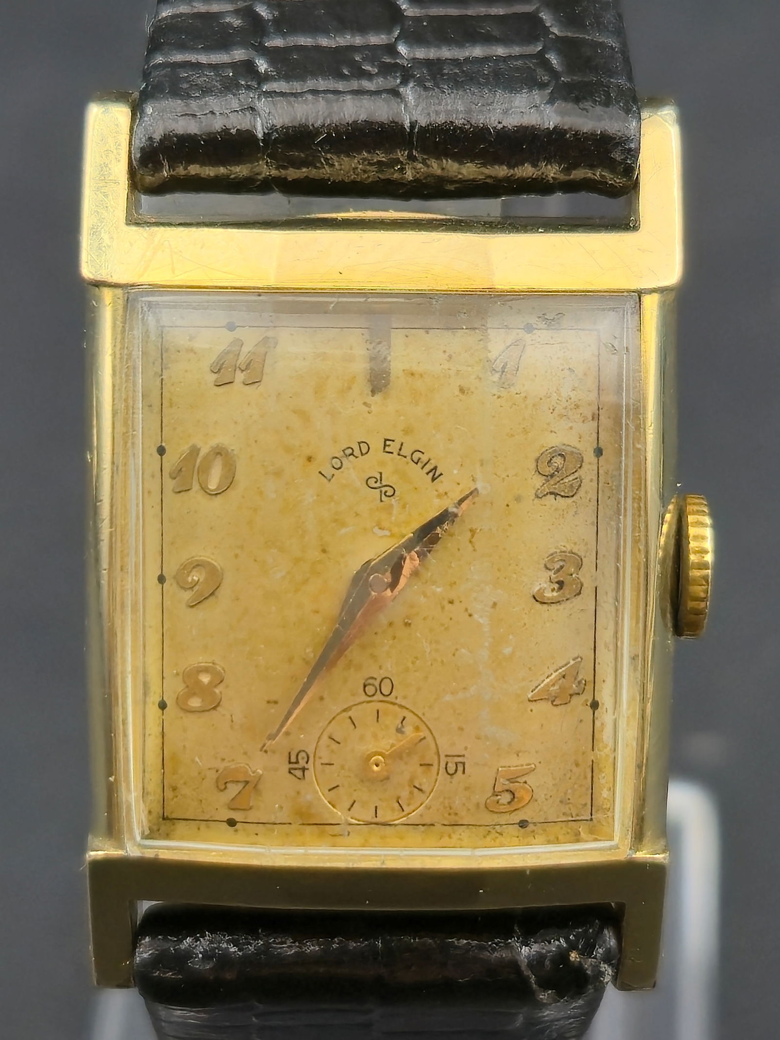 1928 Lord Elgin 14K Gold Filled 670 21J Art Deco Tank 22mm: Late 1920s Lord Elgin rectangular Art Deco wristwatch housed in a Star Watch Case Co 14K gold filled case. Inside case marked Star Watch Case Company 14KT Gold Filled model 4622. Movement is Elgin cal