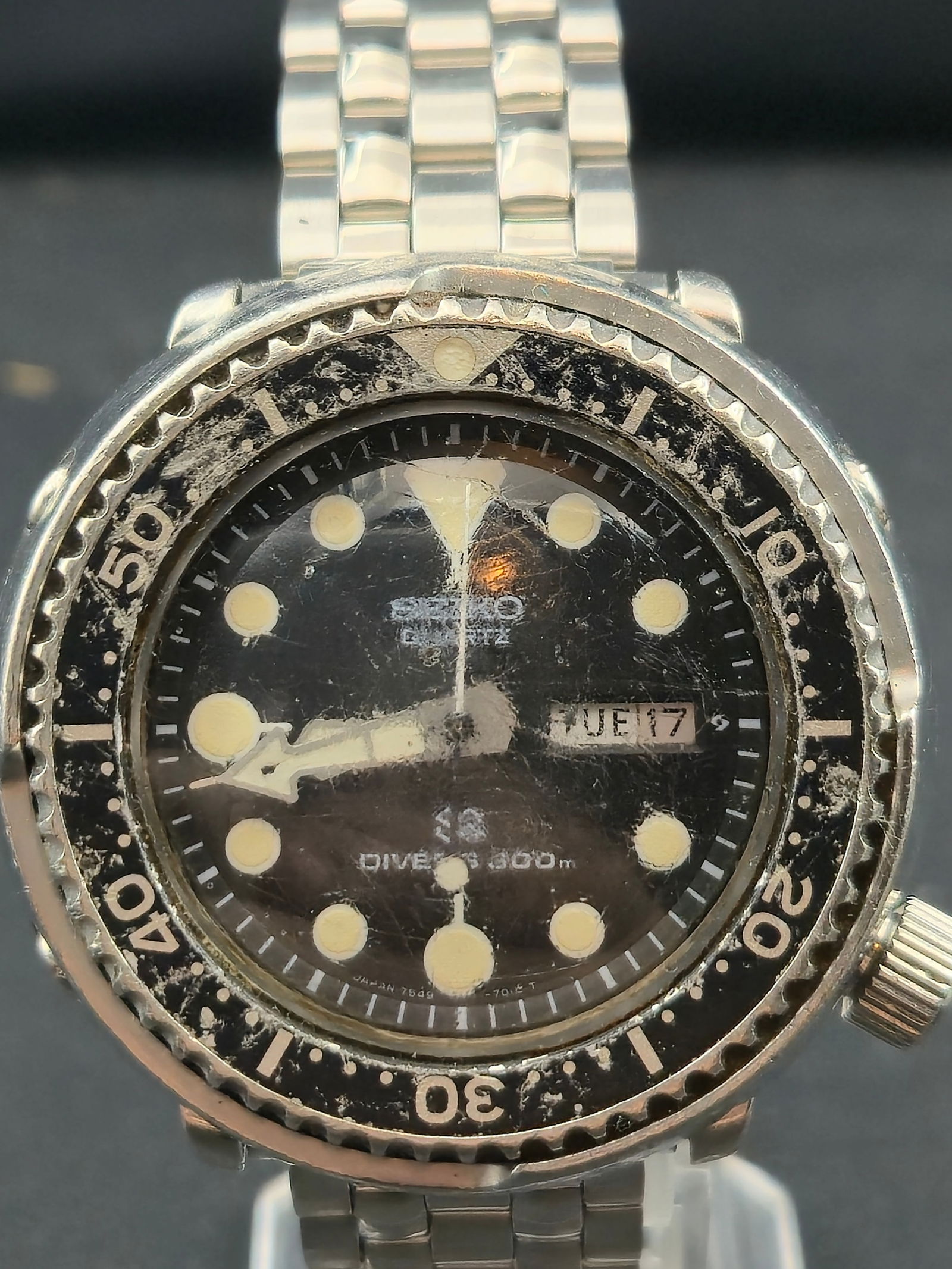 1984 Seiko 7549-7010 Tuna 600m Quartz Diver 47mm Stainless Steel Runs New Battery: 1984 Seiko Professional “Tuna” diver, reference 7549-7010, stainless steel case with shrouded design and dolphin tsunami caseback medallion. Caseback marked Stainless Steel, Water Resist 600m,