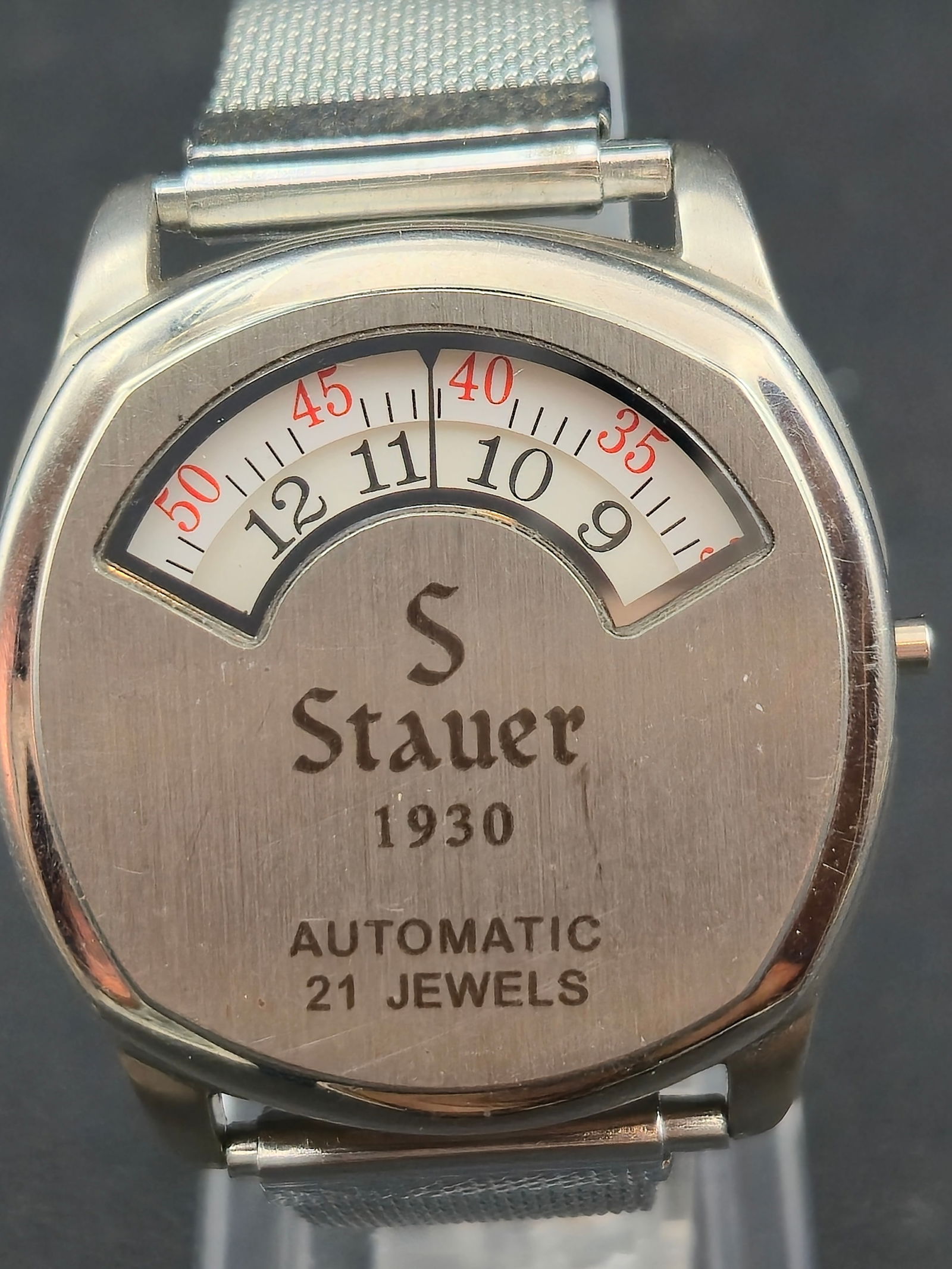Stauer 1930 Automatic 21J Retro Jump Hour Style 39mm Display Back (1 of 7)
