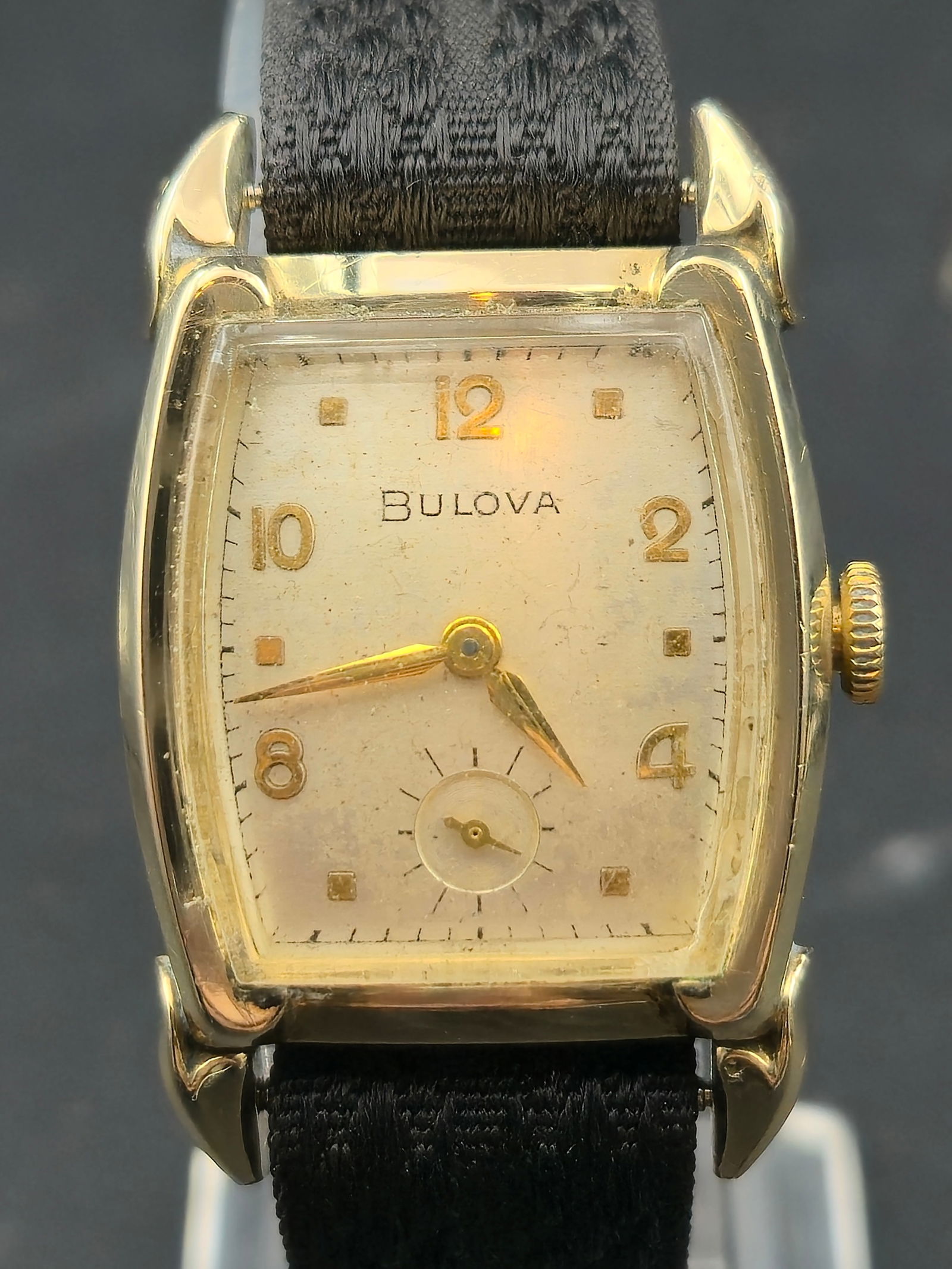 1943 Bulova 10K RGP Bezel 17J Cal 10BT Tonneau Sub Seconds 26mm Running (1 of 10)