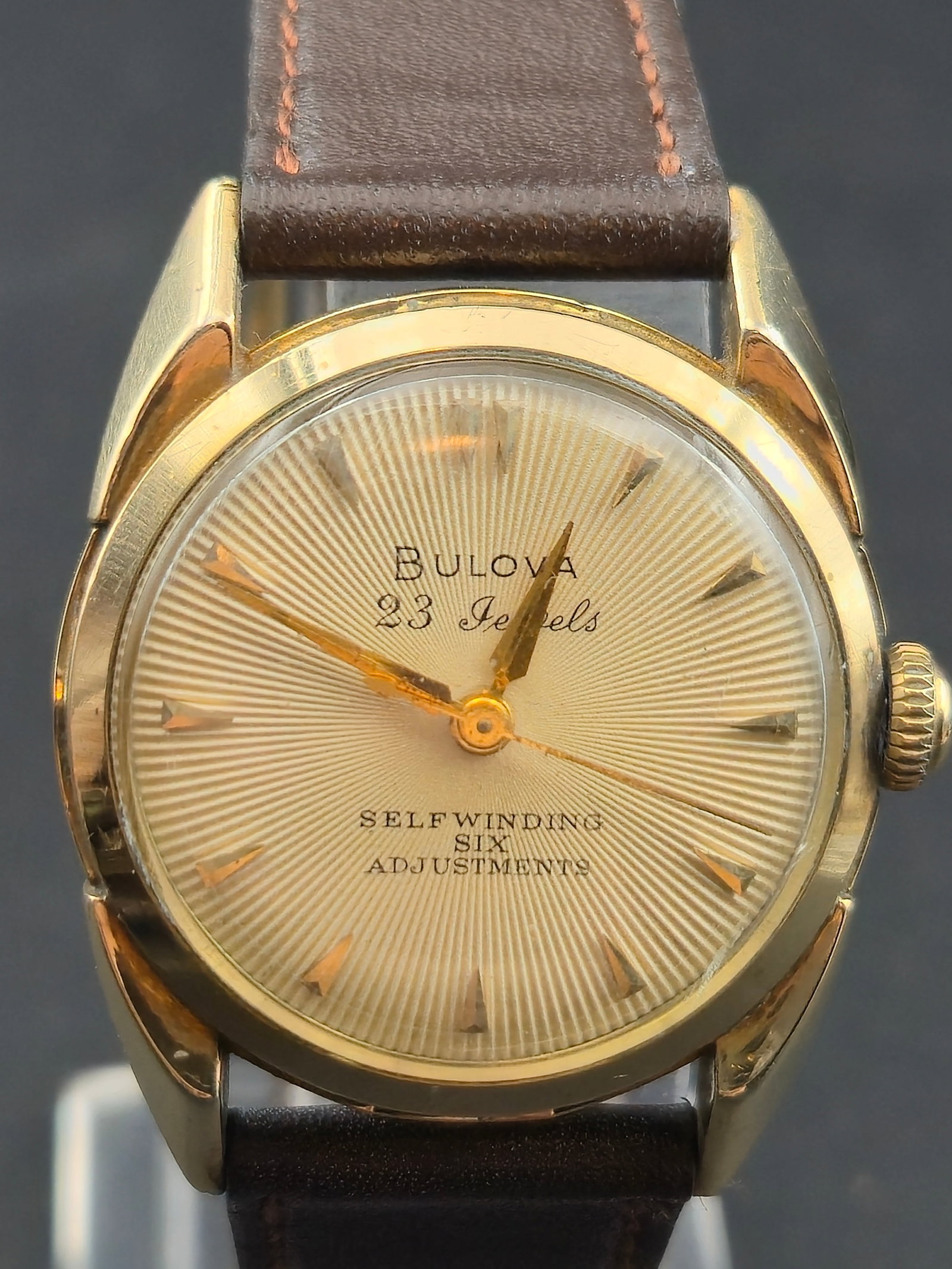 1950s Bulova 23 Jewels 6 Adjustments 10BPAC Automatic Gold Filled 31mm Running: 1950s Bulova automatic powered by the 10BPAC movement, 23 jewels, adjusted to 6 positions.Movement marked:Bulova Watch Co U.S.A.10BPAC23 Jewels6 Adjustments3 PositionsGold filled case with stainless s